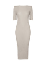 BOX SHOULDER PLEATS