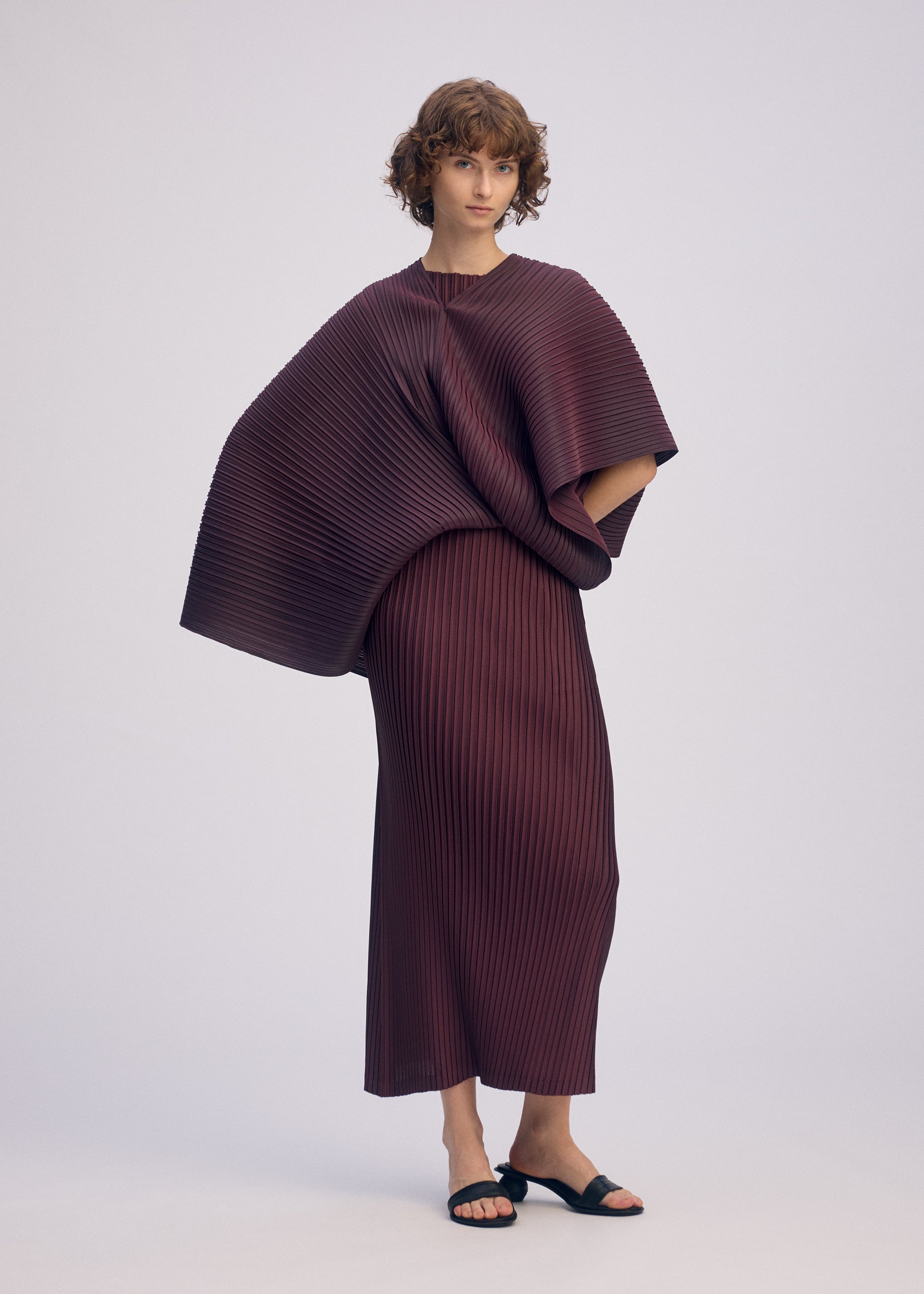 PLEATED ON PLEATS – ISSEY MIYAKE ONLINE STORE