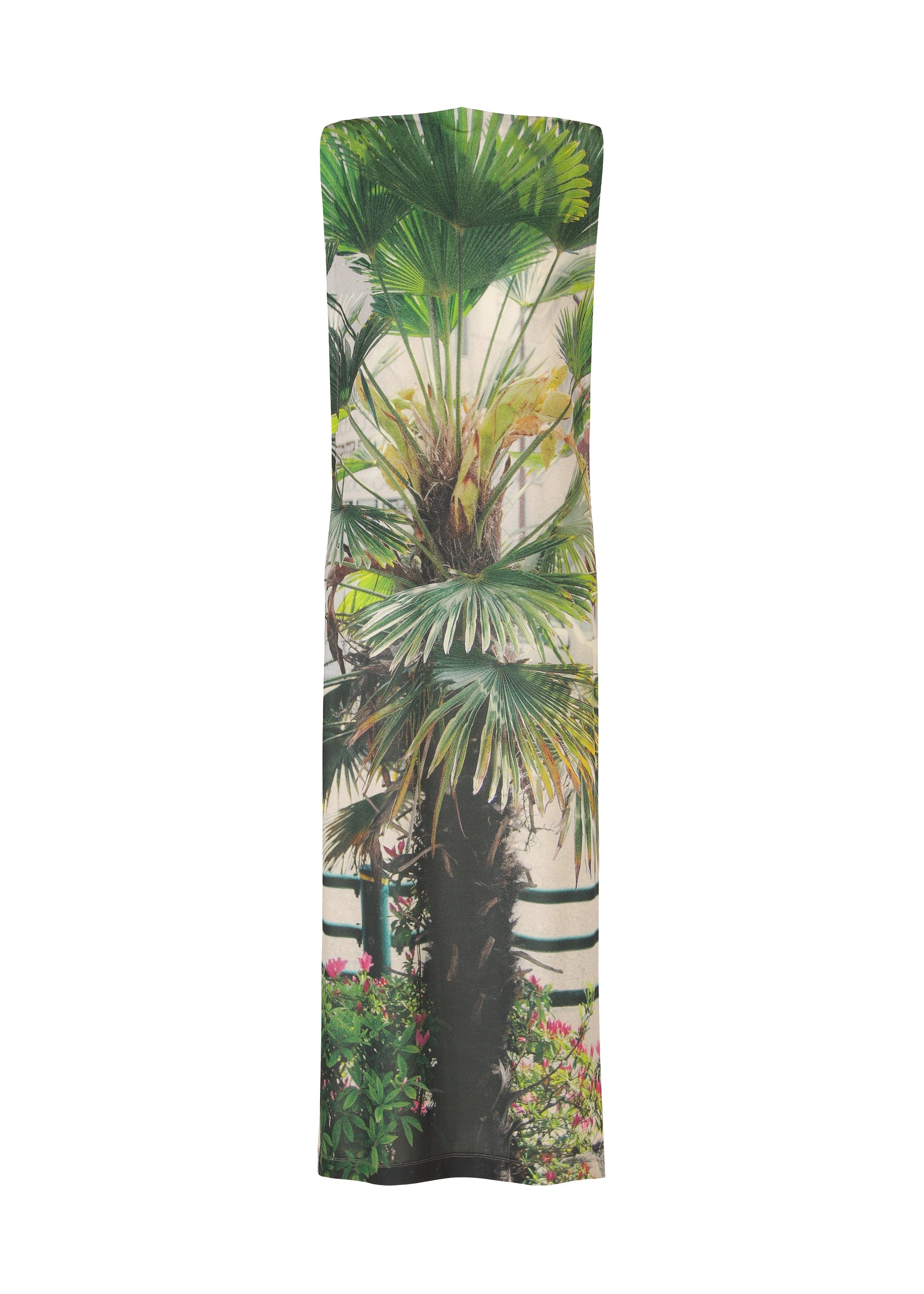 Zoomed view The URBAN JUNGLE JERSEY dress by ISSEY MIYAKE is a sleeveless, floor-length gown in soft jersey with a lively jungle greenery print featuring palm fronds, a brown trunk, and pink flowers on a light background. - GREEN-HUED （no.66）