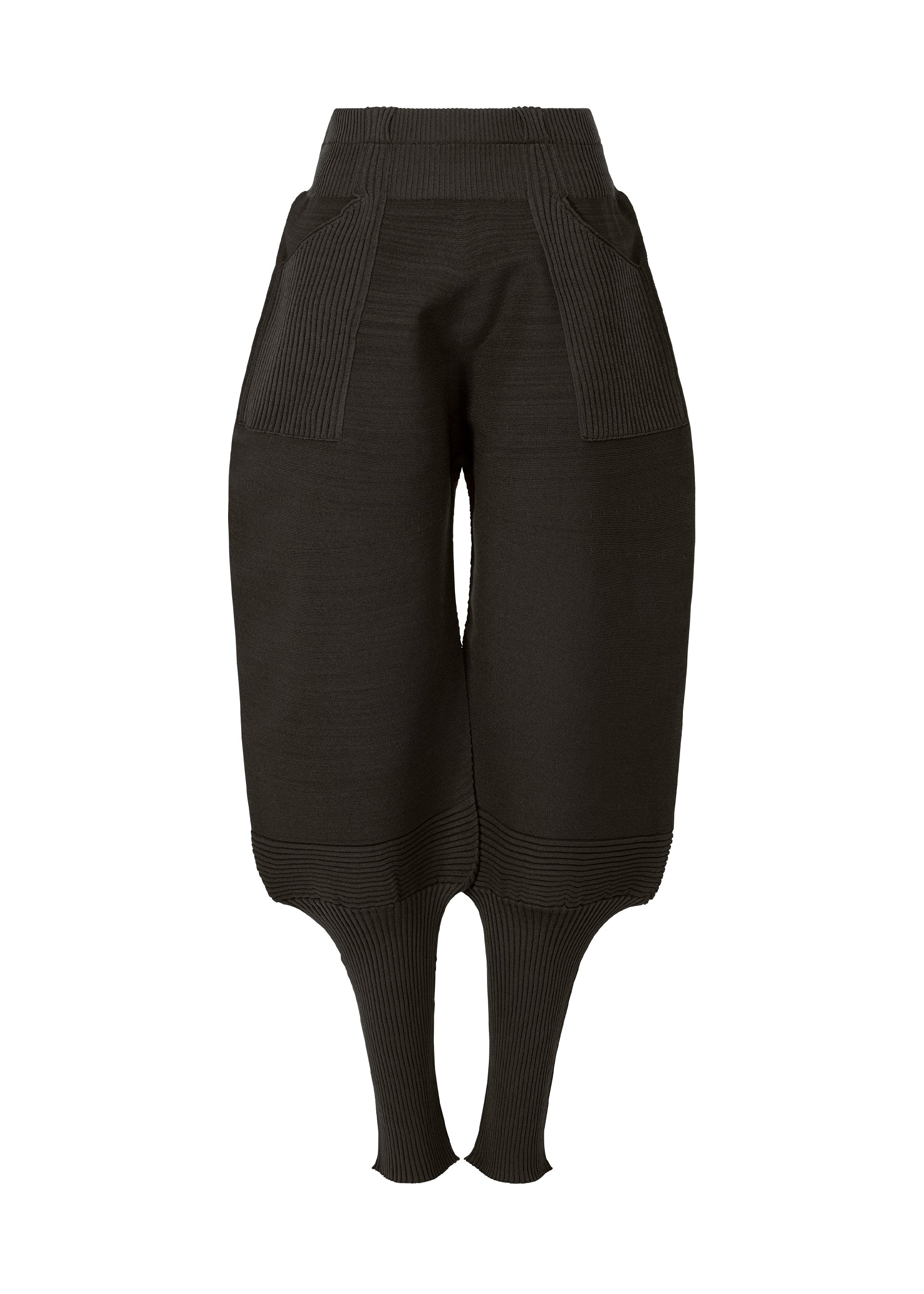 OPPOSING LEGS – ISSEY MIYAKE ONLINE STORE