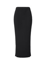 The RHOMBUS PLEATS by ISSEY MIYAKE is a black, high-waisted ribbed midi pencil skirt featuring a sleek silhouette and subtle vertical texture, shown on a plain white background. - BLACK （no.15）