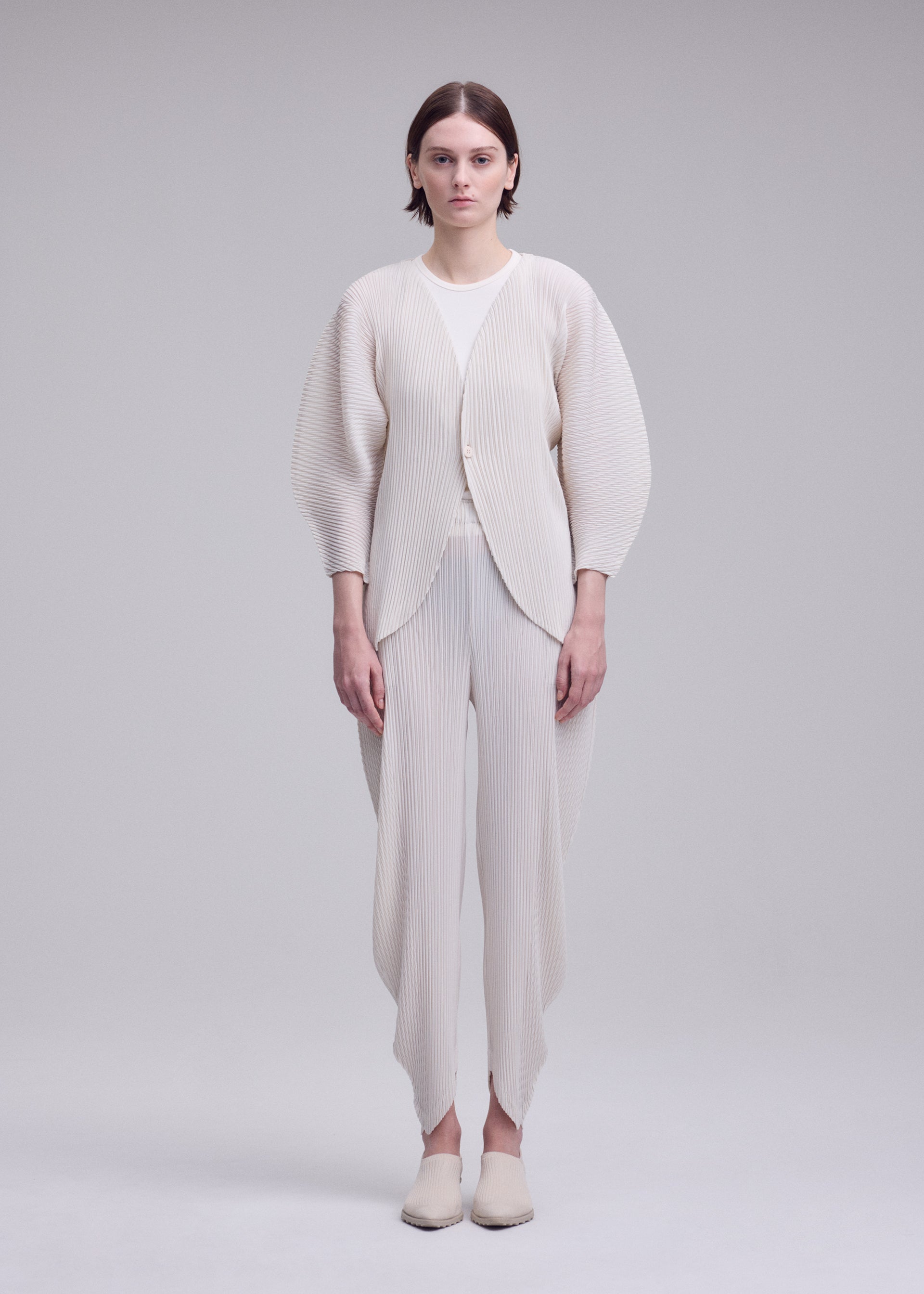 ISSEY MIYAKE – ISSEY MIYAKE ONLINE STORE