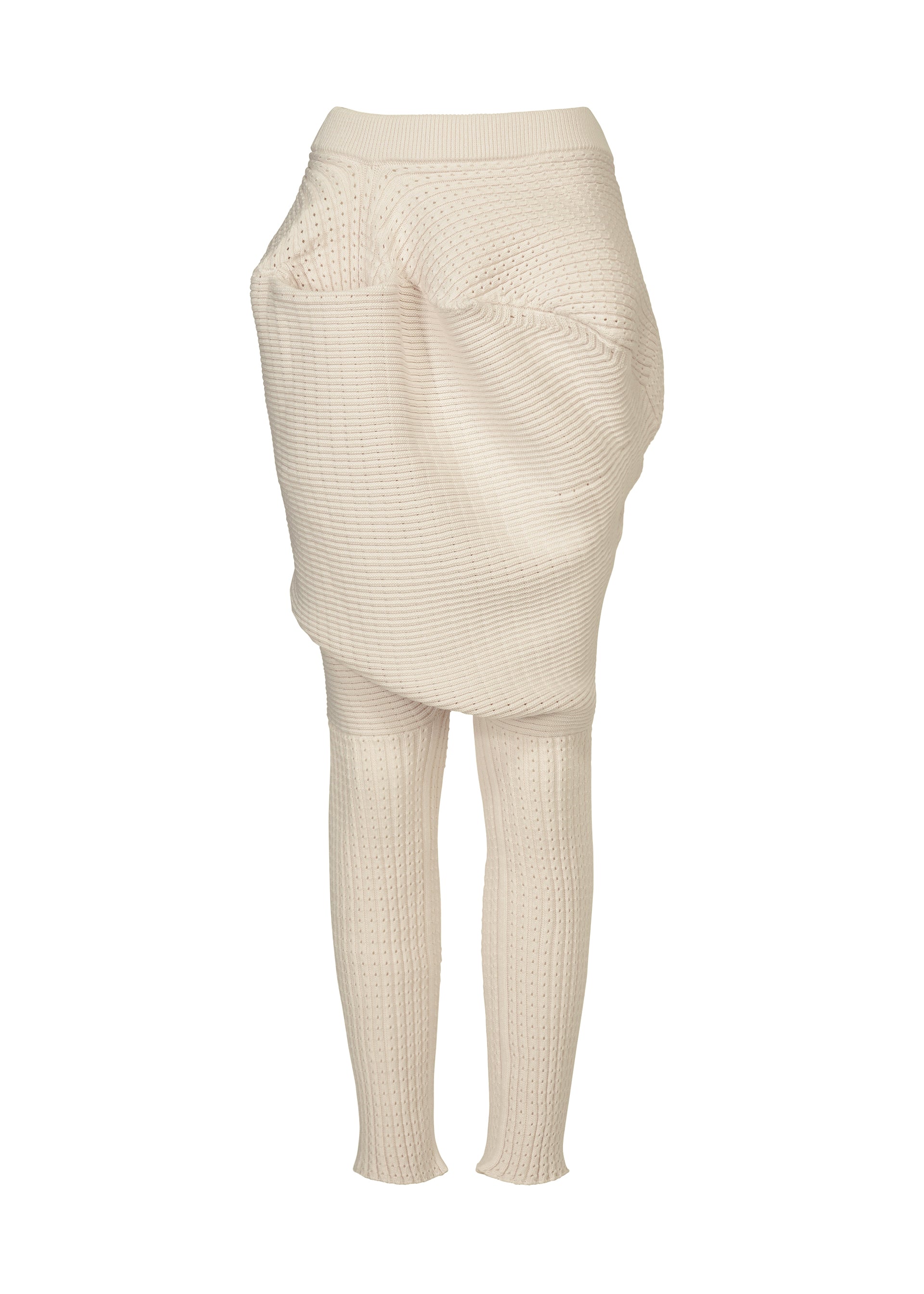WOMEN / KNITWEAR – ISSEY MIYAKE ONLINE STORE