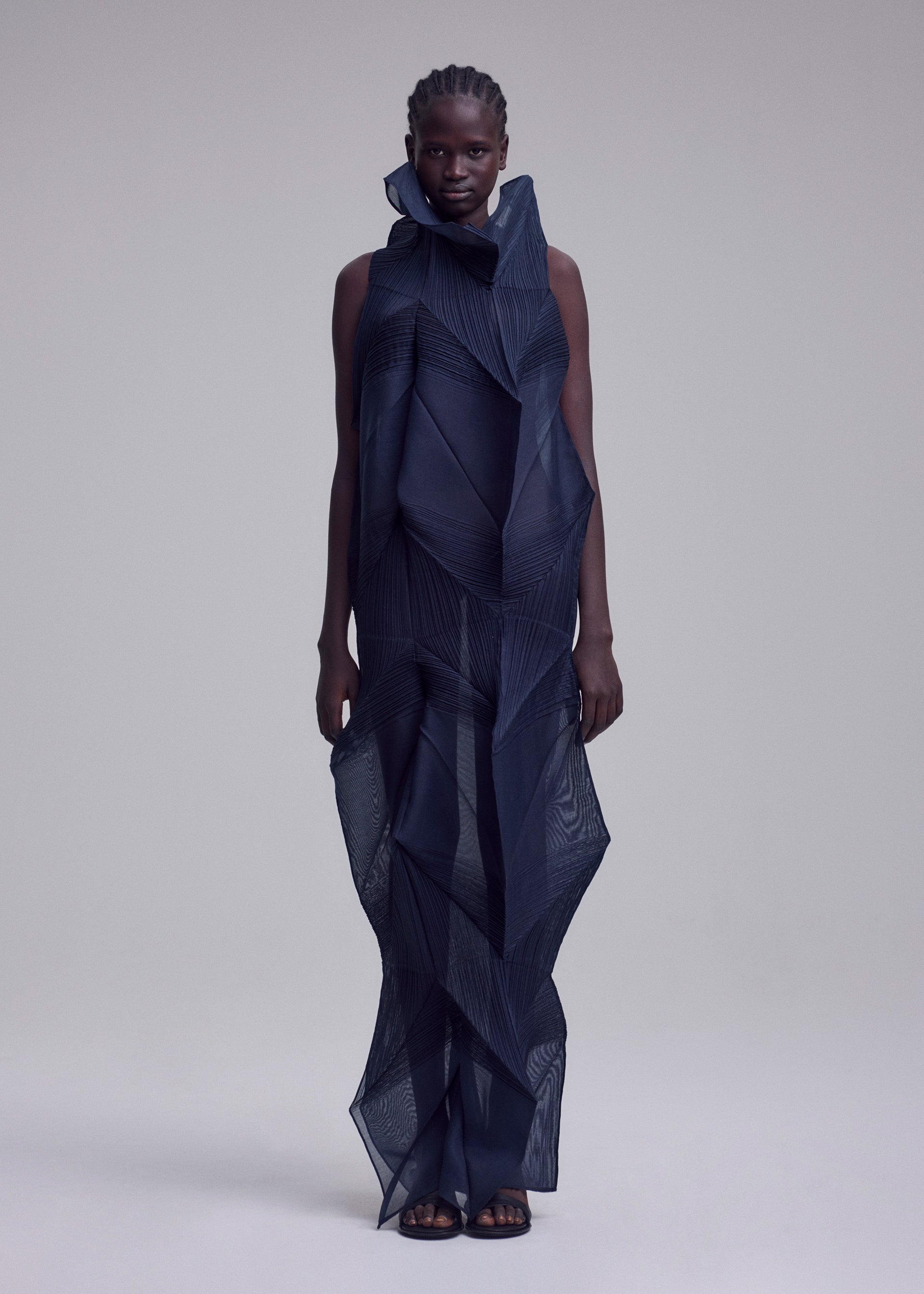ISSEY MIYAKE – ISSEY MIYAKE ONLINE STORE