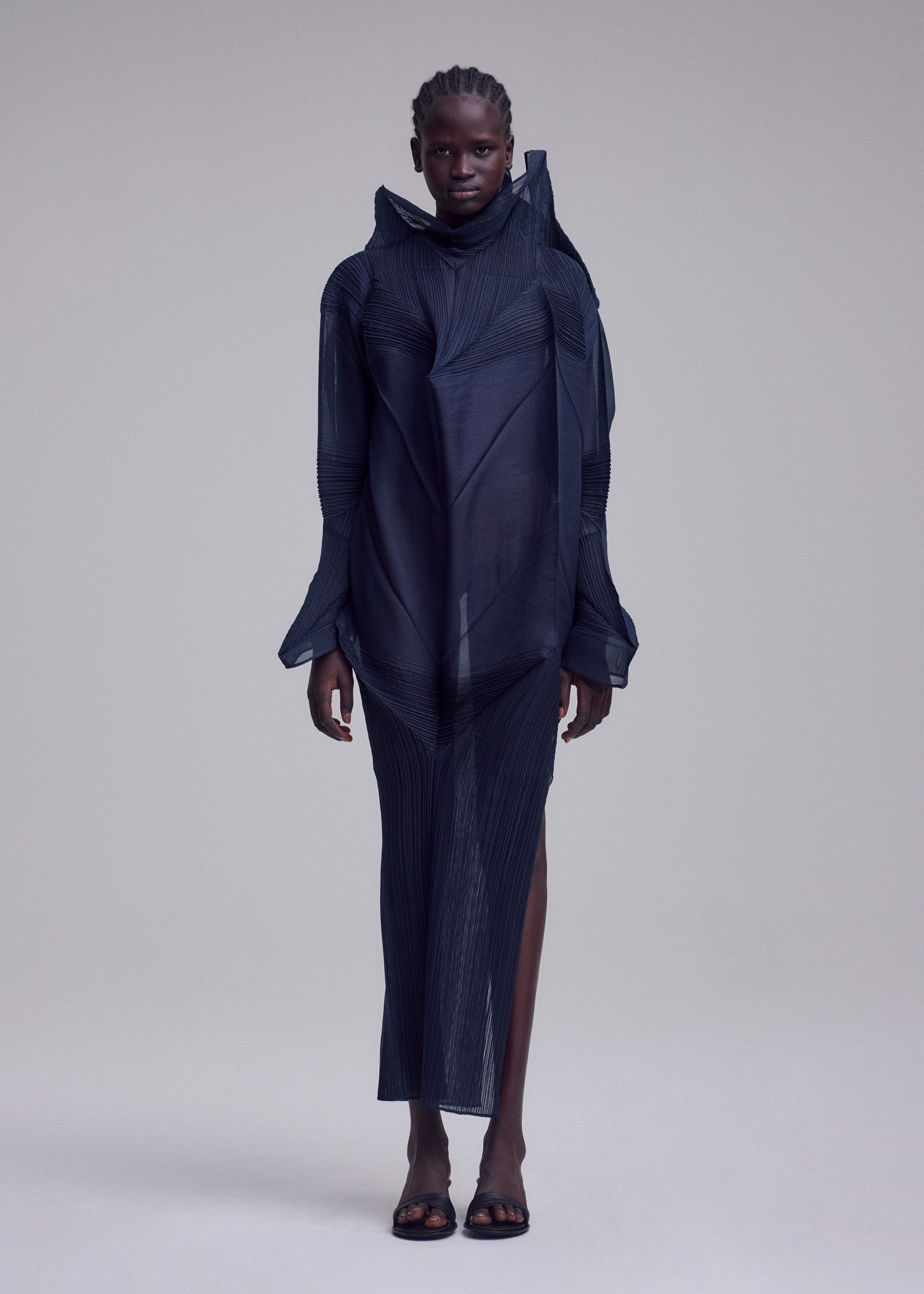 ISSEY MIYAKE – ISSEY MIYAKE ONLINE STORE