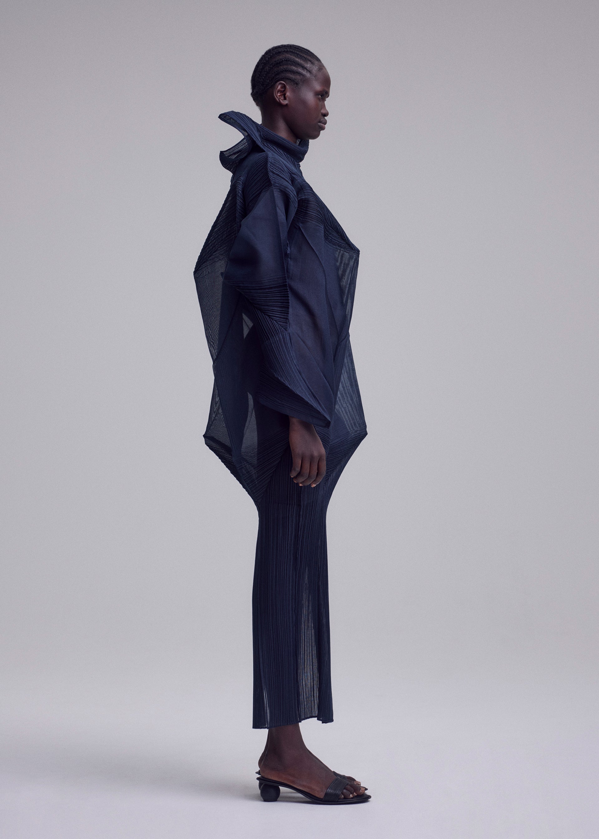 SHADE AND SHADED_NY – ISSEY MIYAKE ONLINE STORE