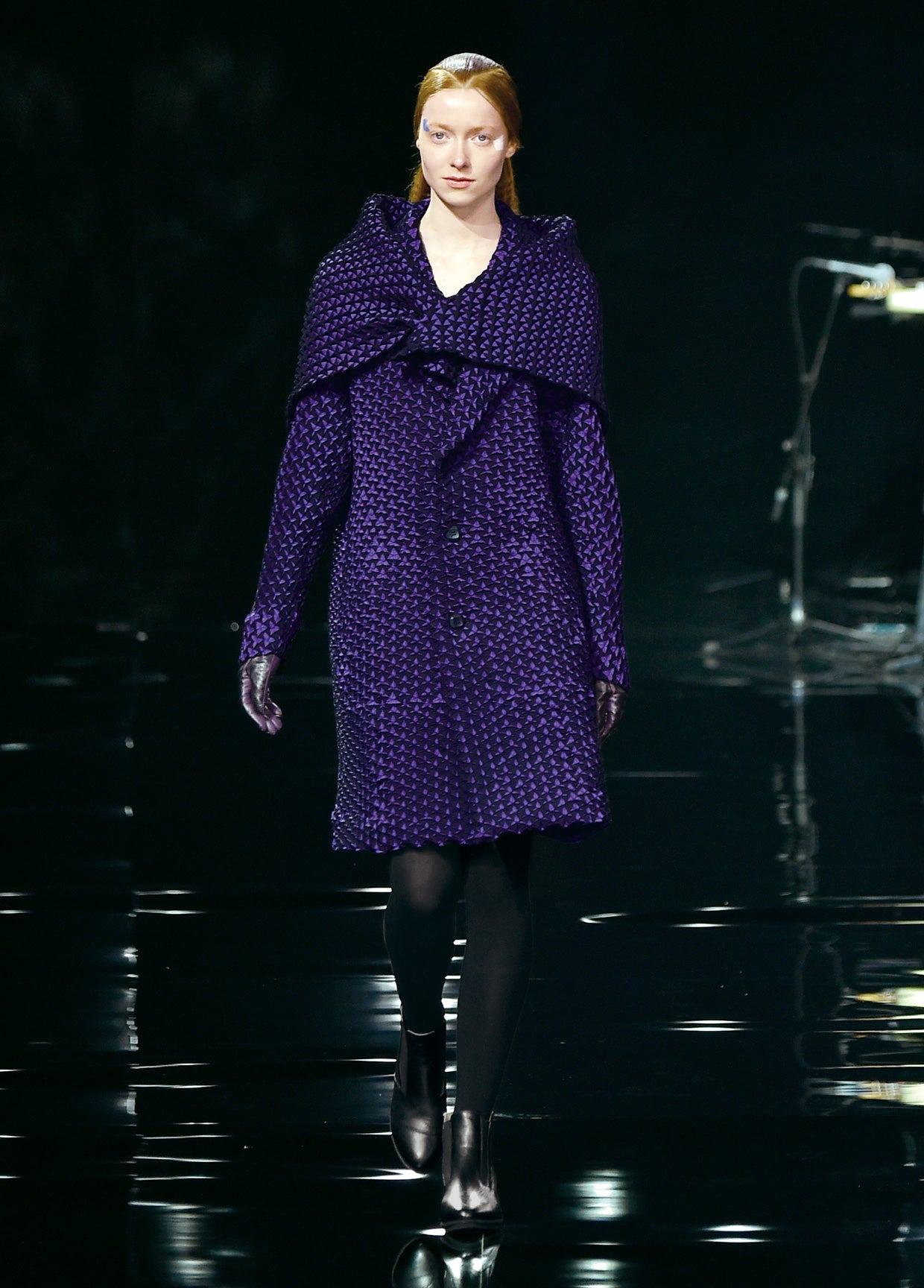 ISSEY MIYAKE COLLECTIONS AUTUMN WINTER 2015 – ISSEY MIYAKE ONLINE