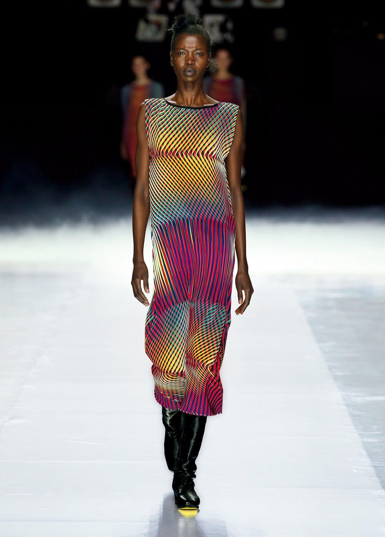 ISSEY MIYAKE COLLECTIONS AUTUMN WINTER 2016 – ISSEY MIYAKE ONLINE