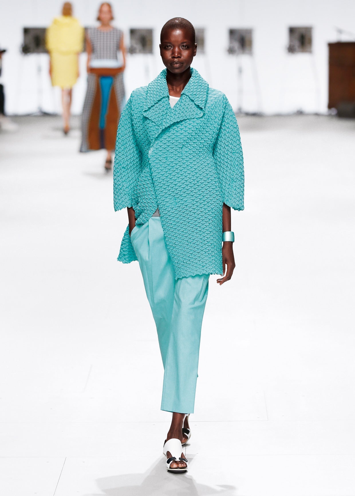 希少ISSEY MIYAKE 2015ssワンピースpleats please 【公式通販】