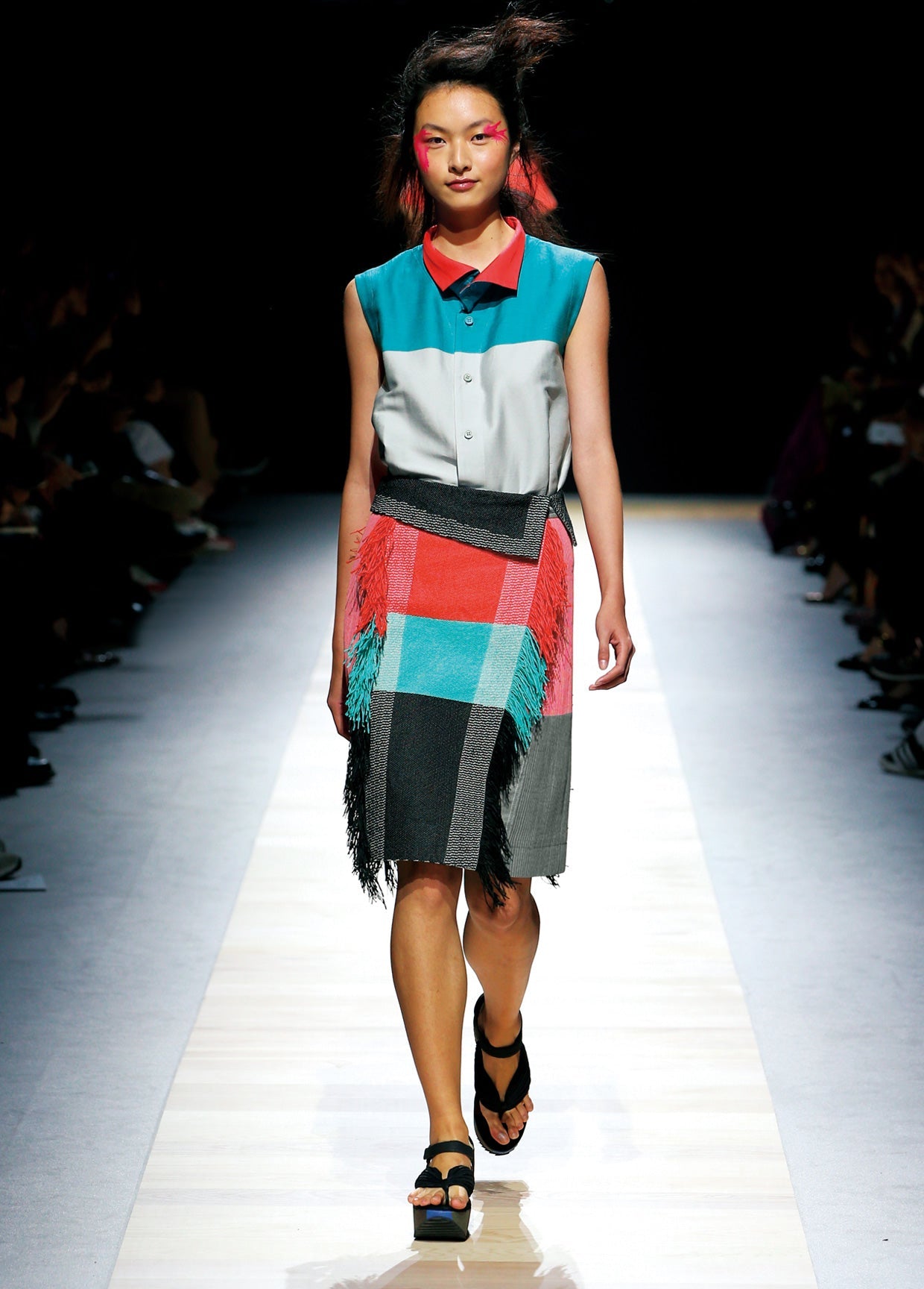 ISSEY MIYAKE COLLECTIONS SPRING SUMMER 2016 – ISSEY MIYAKE ONLINE