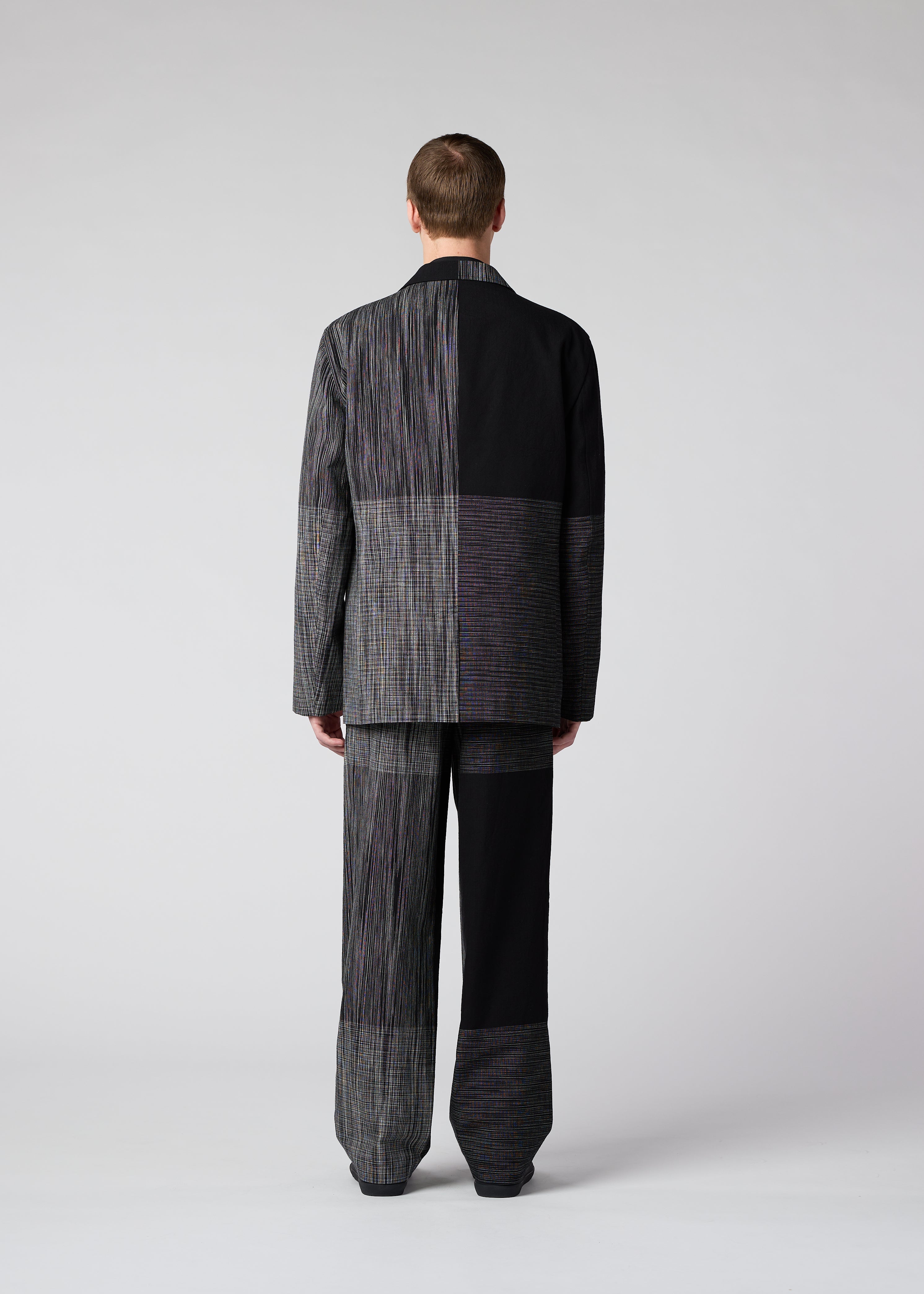 ISSEY MIYAKE メンズスーツストライプスラックス サイズ3 KASURI – ISSEY MIYAKE ONLINE STORE