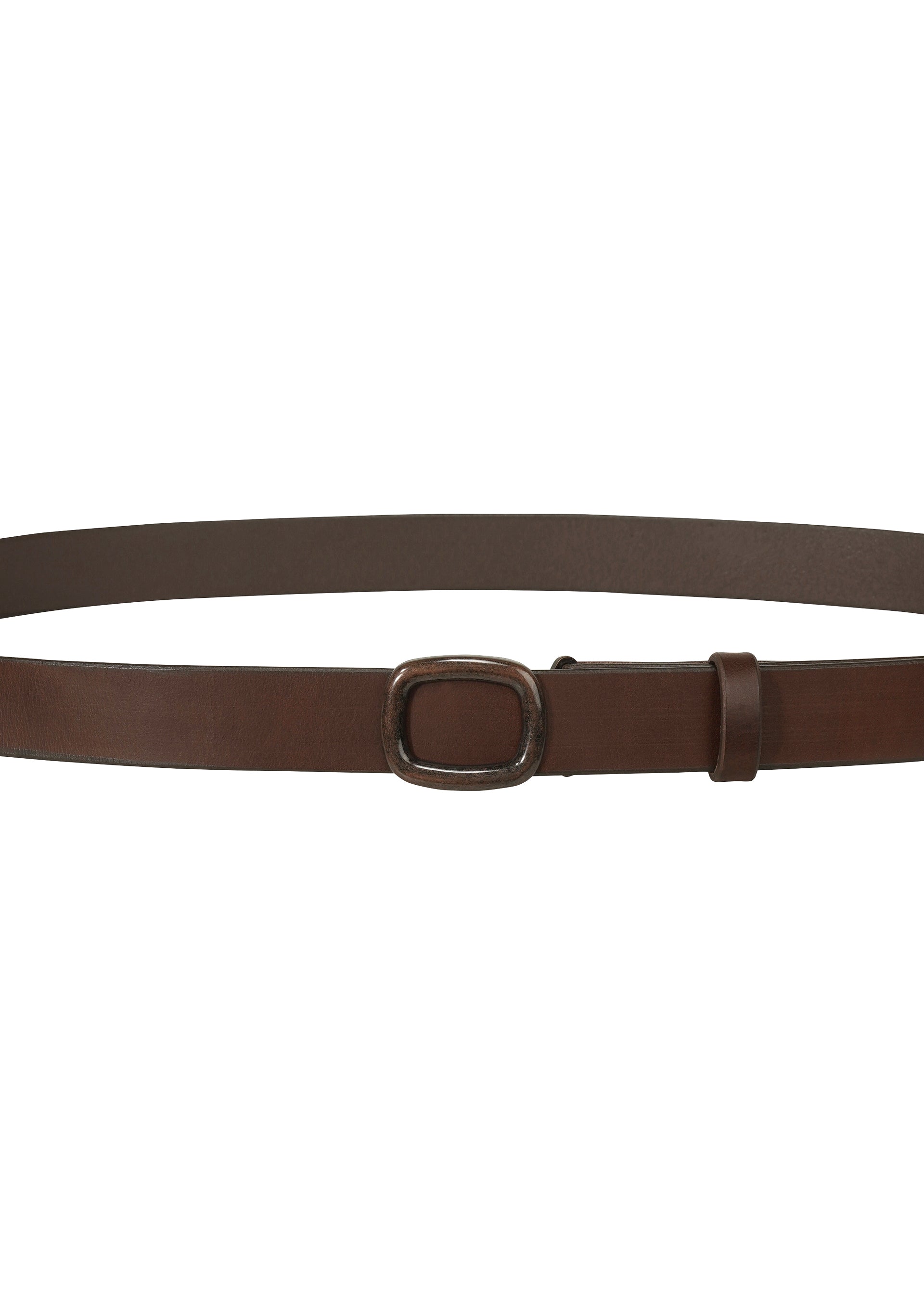 Zoomed view The IM MEN OVAL is a natural leather belt featuring a silver-toned rectangular adjustable buckle, shown horizontally on a white background.