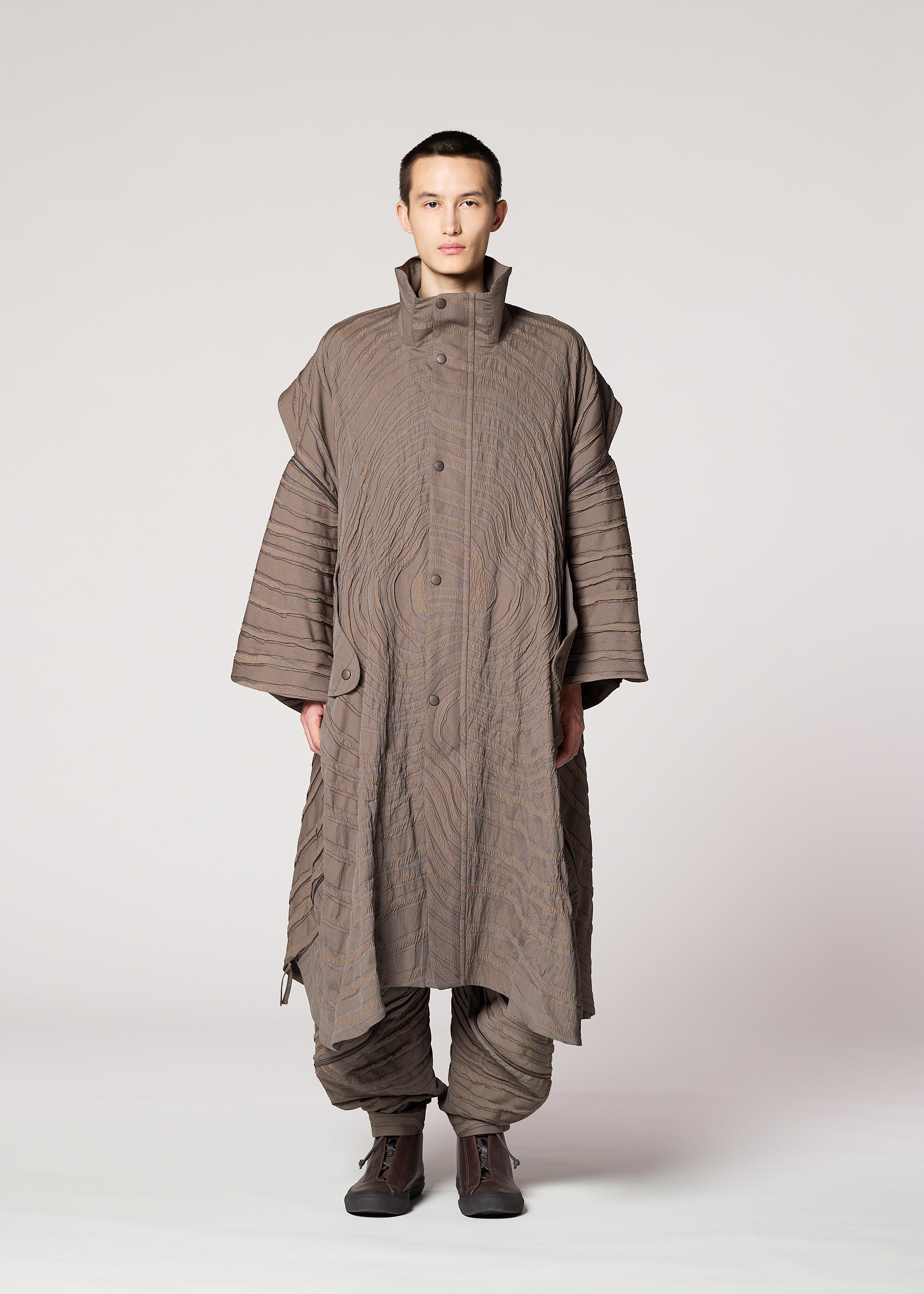 MEN / JACKETS & COATS – ISSEY MIYAKE ONLINE STORE