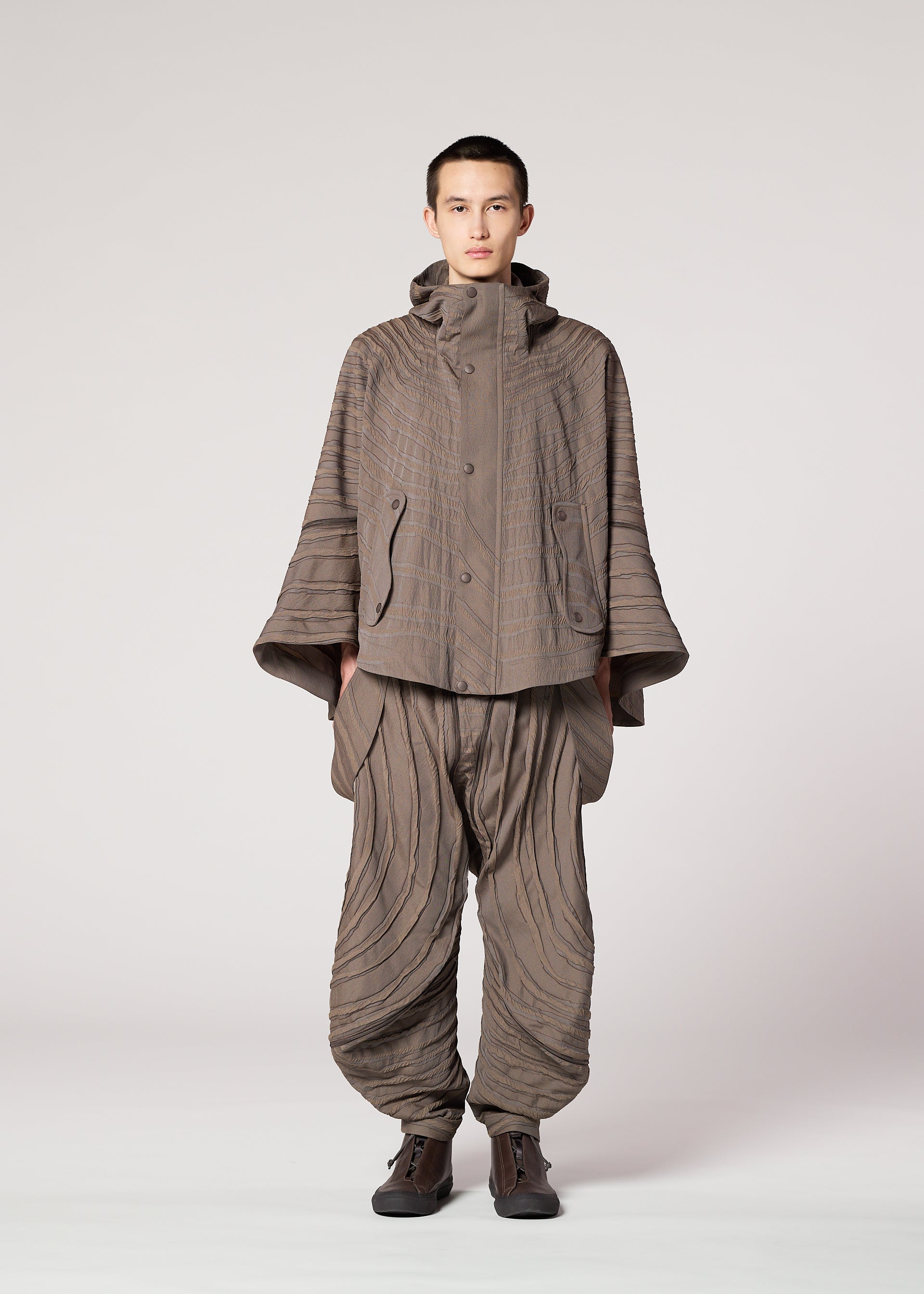 MEN / JACKETS & COATS – ISSEY MIYAKE ONLINE STORE
