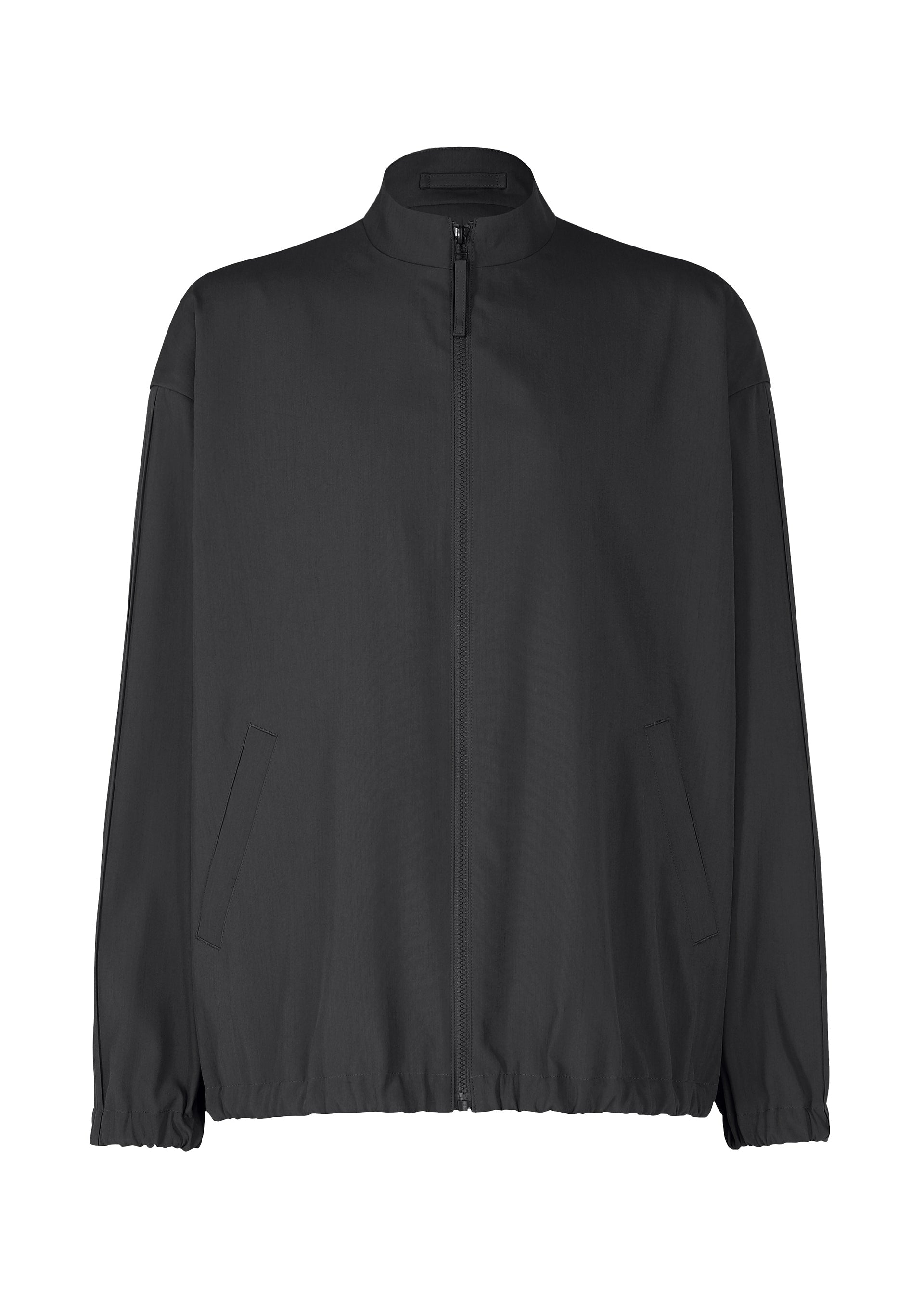 Zoomed view The IM MEN AIR PLEATS is a lightweight black zip-up jacket with a high collar, long sleeves, elastic cuffs and hem, plus two side pockets for easy movement, shown against a white background. - BLACK （no.15）