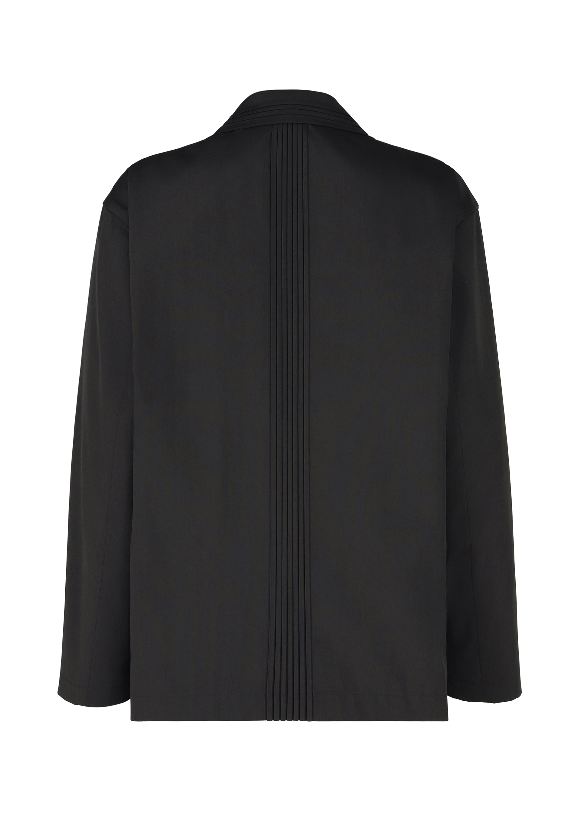 Zoomed view The IM MEN AIR PLEATS BLACK jacket features a minimalist, wrinkle-resistant design with a collar, long sleeves, straight hem, and vertical pleated detailing along the center back.