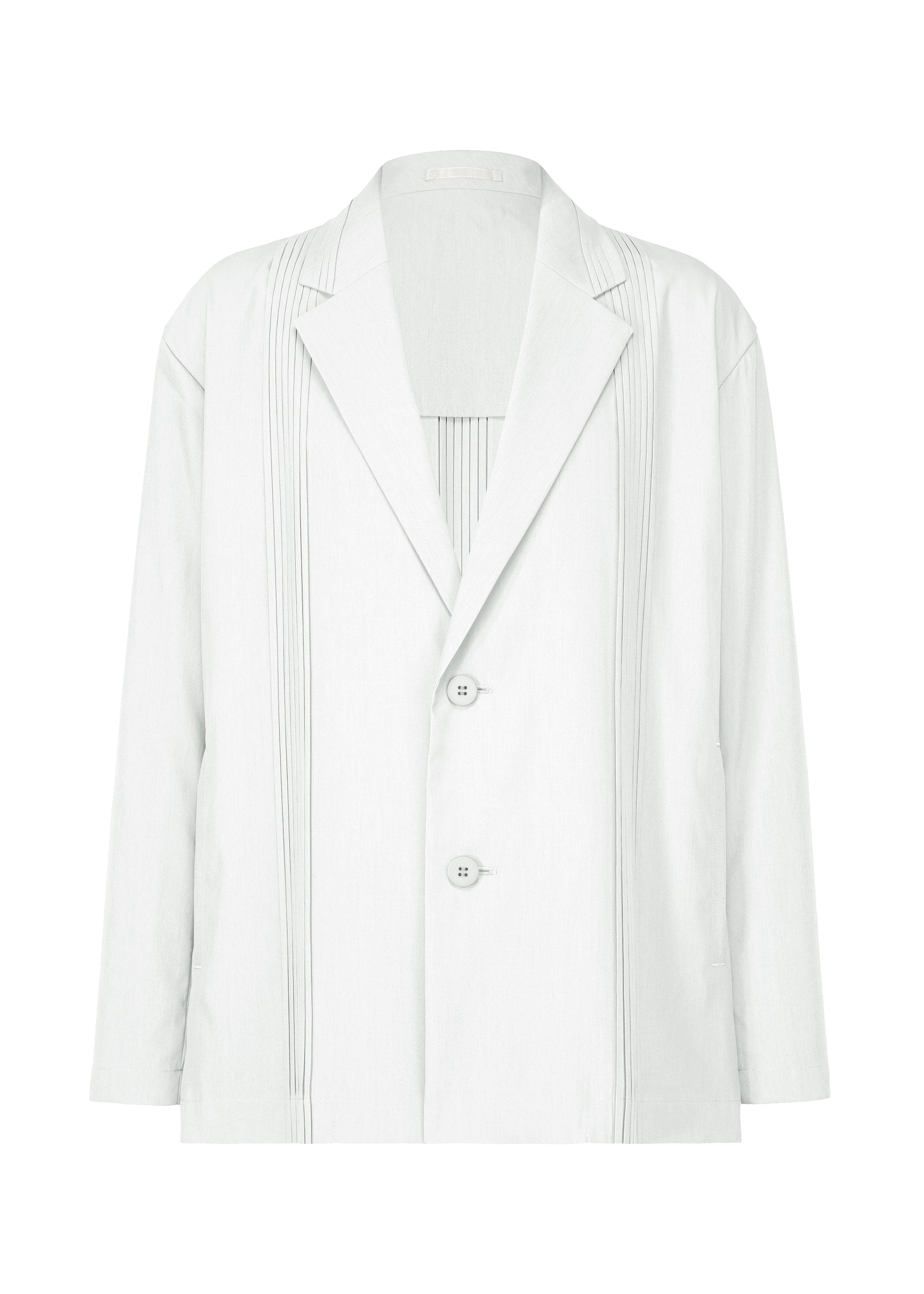 Zoomed view The IM MEN AIR PLEATS is an oversized white tailored jacket featuring a notched lapel, two buttons, vertical pleats on the front, and long sleeves. Made from lightweight, wrinkle-resistant fabric with a subtle texture. - LIGHT GRAY （no.11）