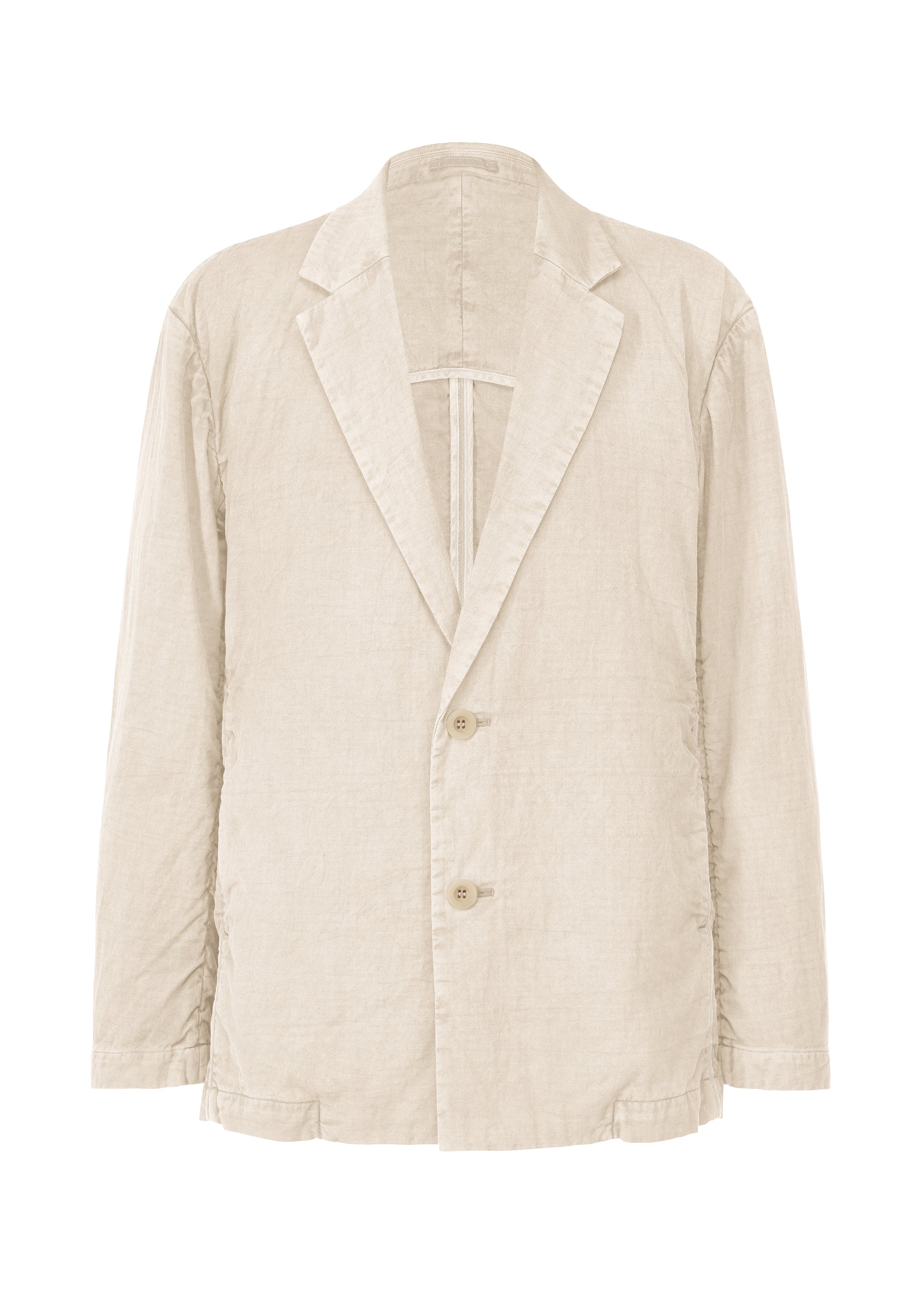 Zoomed view The IM MEN PIGMENT DOUBLE FACE COTTON blazer in light beige features a notched lapel, two front buttons, and long sleeves. Made from double-face cotton for a relaxed fit and minimalist style, it's showcased against a plain white background. - LIGHT BEIGE （no.40）