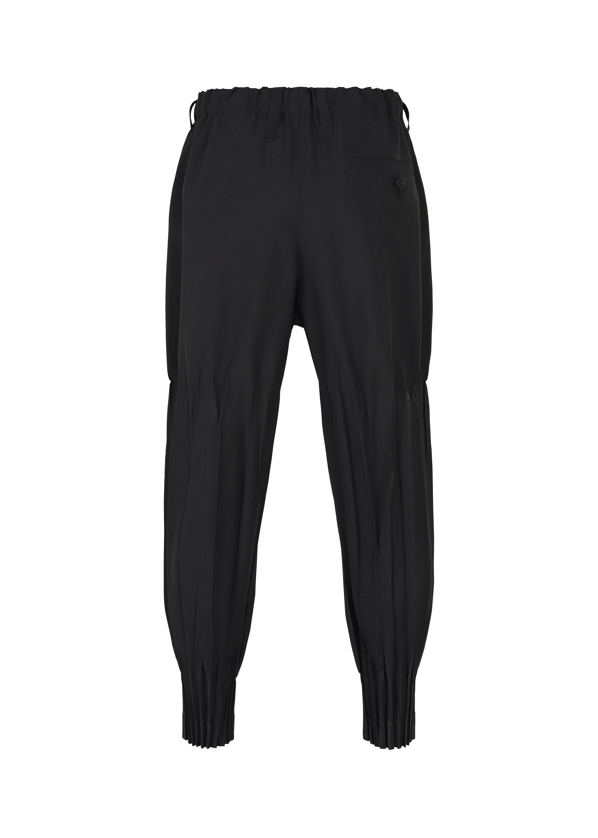 Zoomed view The IM MEN WAFT BLACK pants feature a tapered fit, wrinkle-resistant fabric, elastic waistband and cuffs, pleated leg details, side pockets, and a buttoned back pocket. Shown against a plain white background.