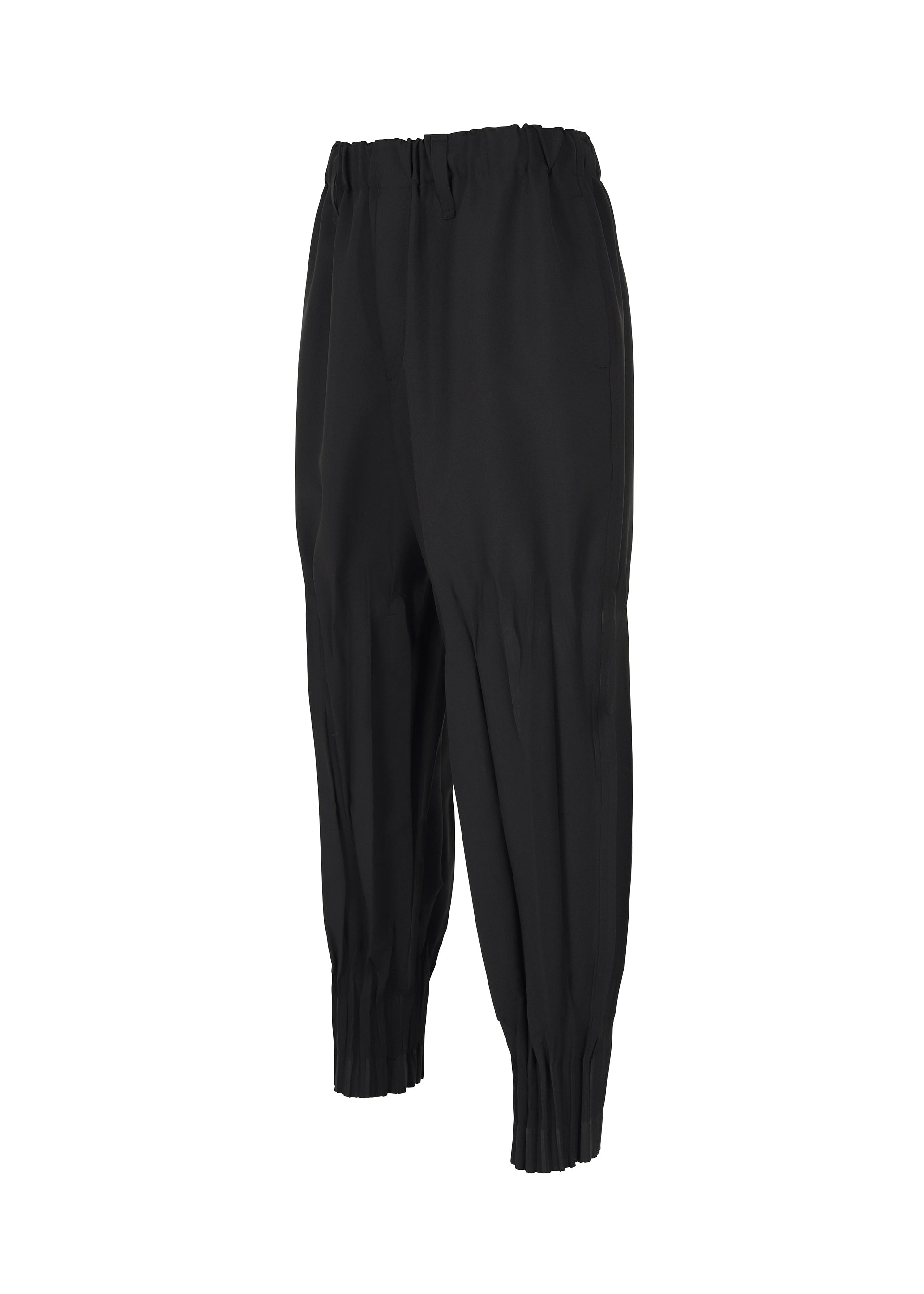 Zoomed view IM MEN WAFT BLACK pants are relaxed-fit, wrinkle-resistant, and feature an elastic waistband and ankle cuffs. Made from linen-like polyester, they're loose, comfortable, and easy-care—ideal for casual wear. Displayed on a white background.