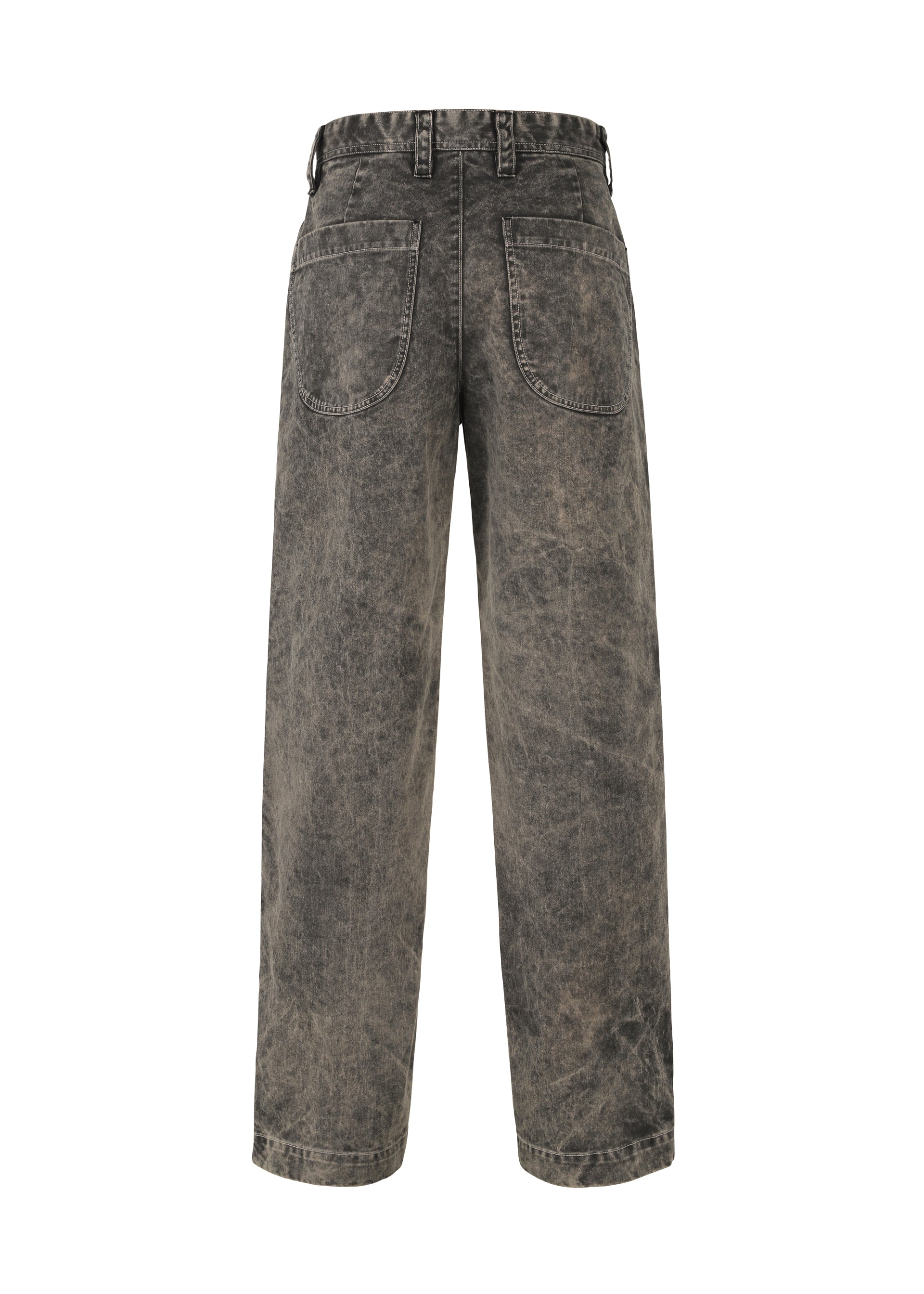 Zoomed view Back view of IM MEN ELEMENTS high-waisted, wide-leg jeans in faded black with unique color-fading, large patch pockets, and belt loops.