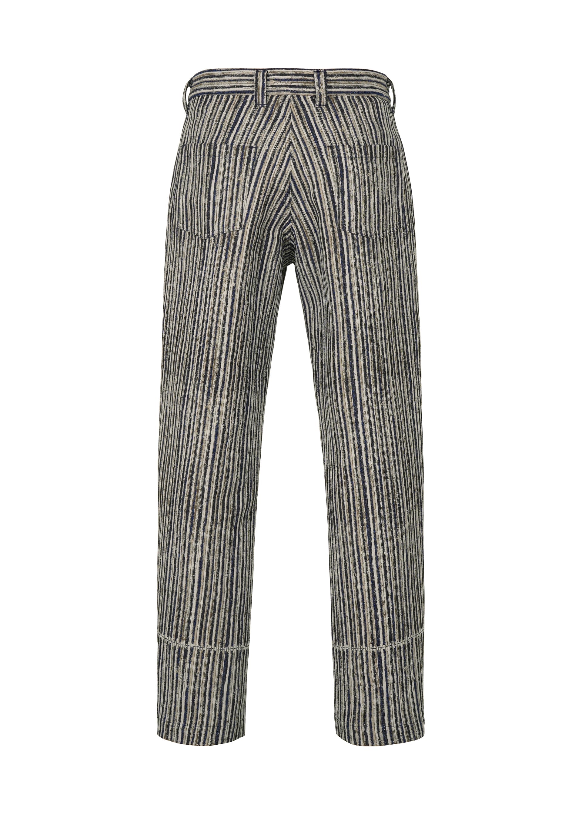 Zoomed view Back view of the IM MEN CURVINESS straight-leg cotton linen pants, featuring vertical navy and white stripes, belt loops, and two rear patch pockets.