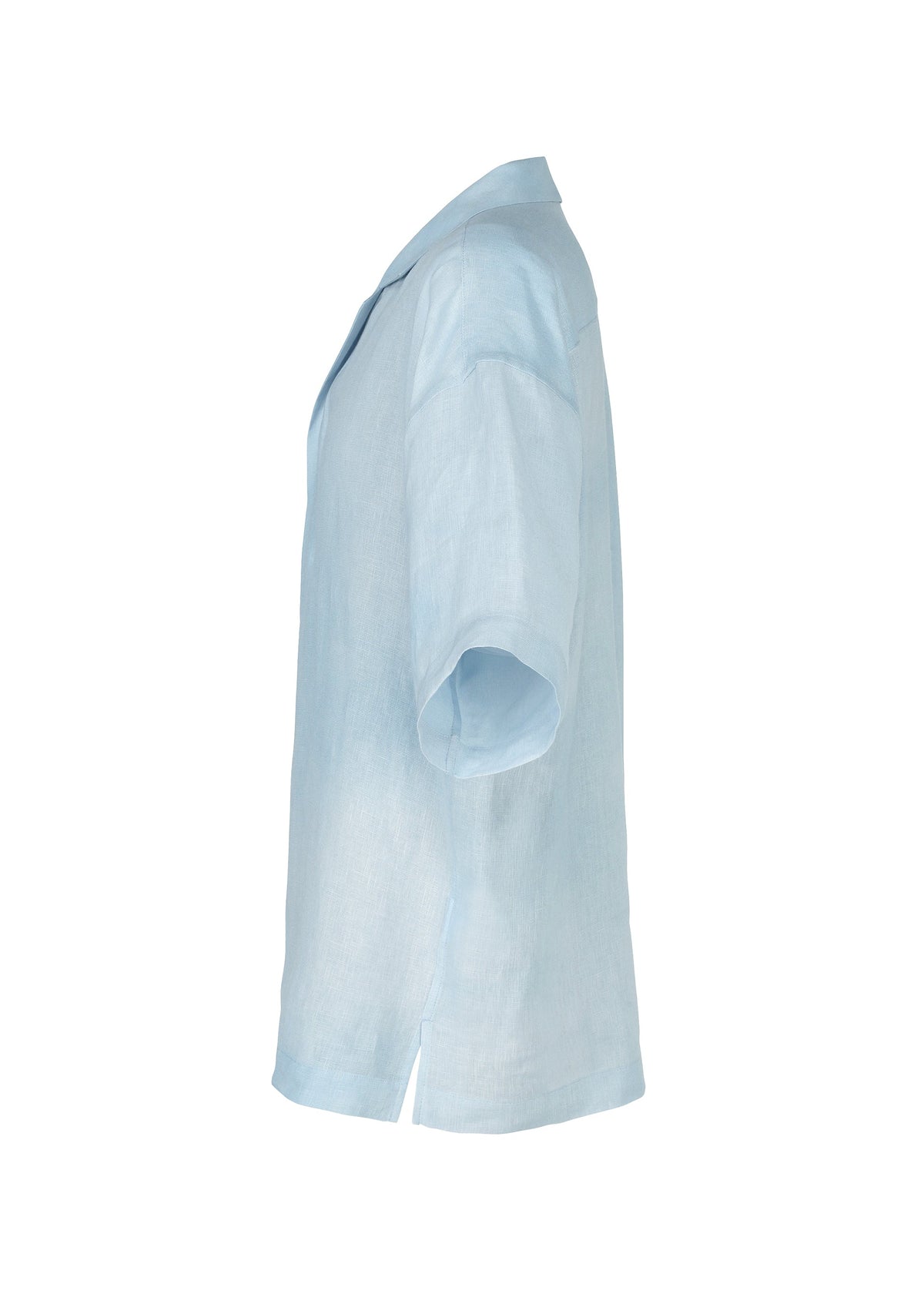 The IM MEN FLOATING LINEN short-sleeved shirt in light blue is shown from the side, featuring a collar and straight hem. Crafted from lightweight linen, it’s displayed on a white background. view 5 of 9