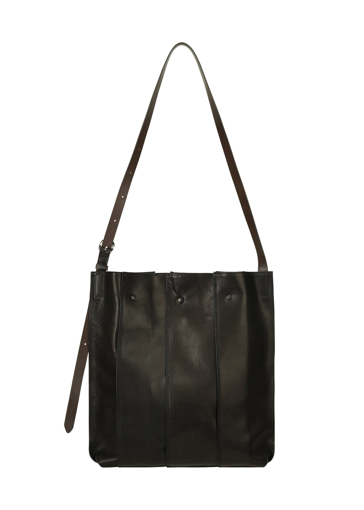 Introducing the LEATHER PLEATS by IM MEN—a classic black, natural leather shoulder bag designed with three vertical pleats, a long adjustable brown strap, and secure snap closures. Perfectly sized for a 13-inch laptop, it blends stylish versatility with practical functionality. view 4 of 8
