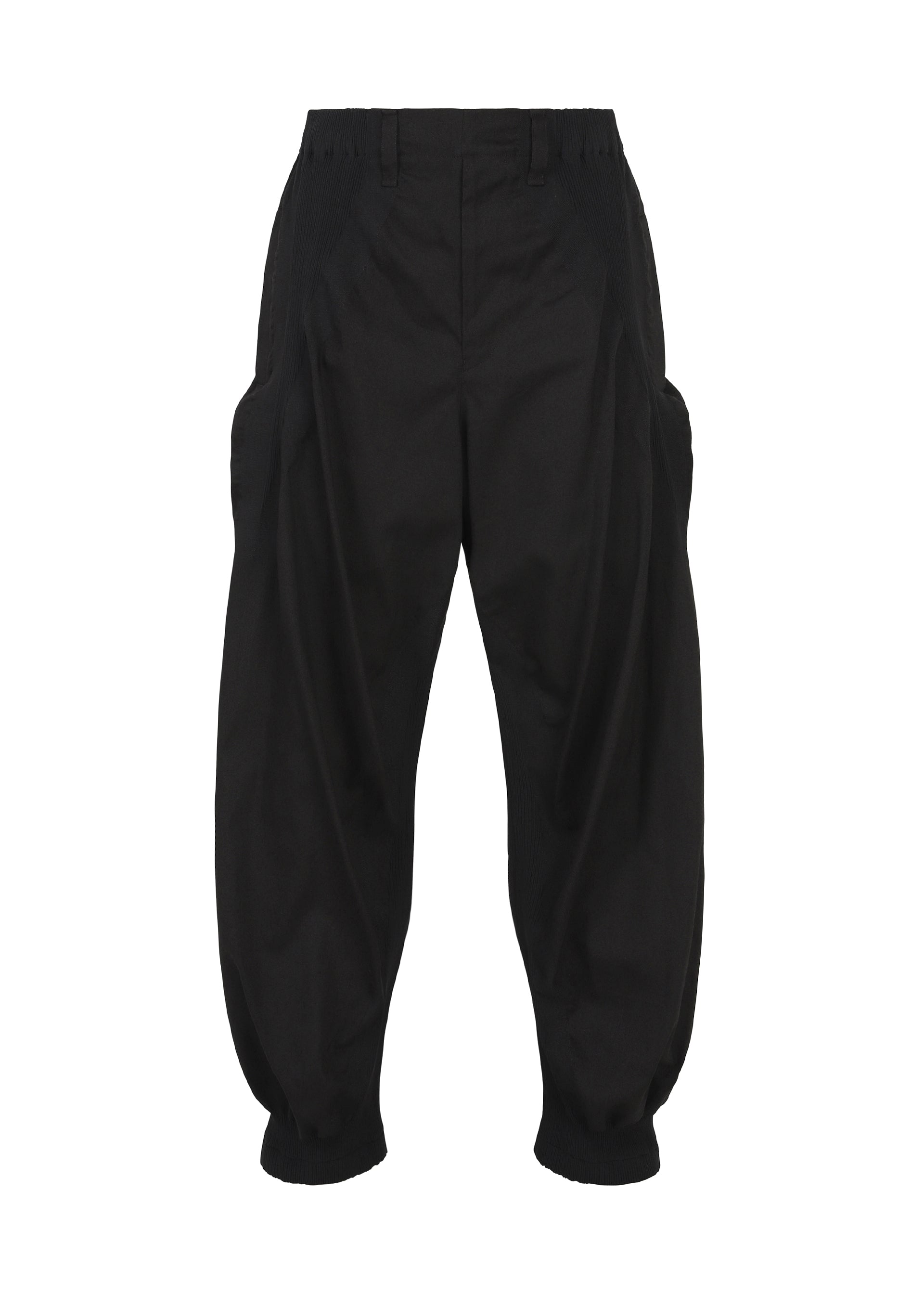 Zoomed view The CLAY voluminous black pants by IM MEN feature a high waist, pleated front, side pockets, and elasticized ankles, shown against a plain white background. - BLACK （no.15）
