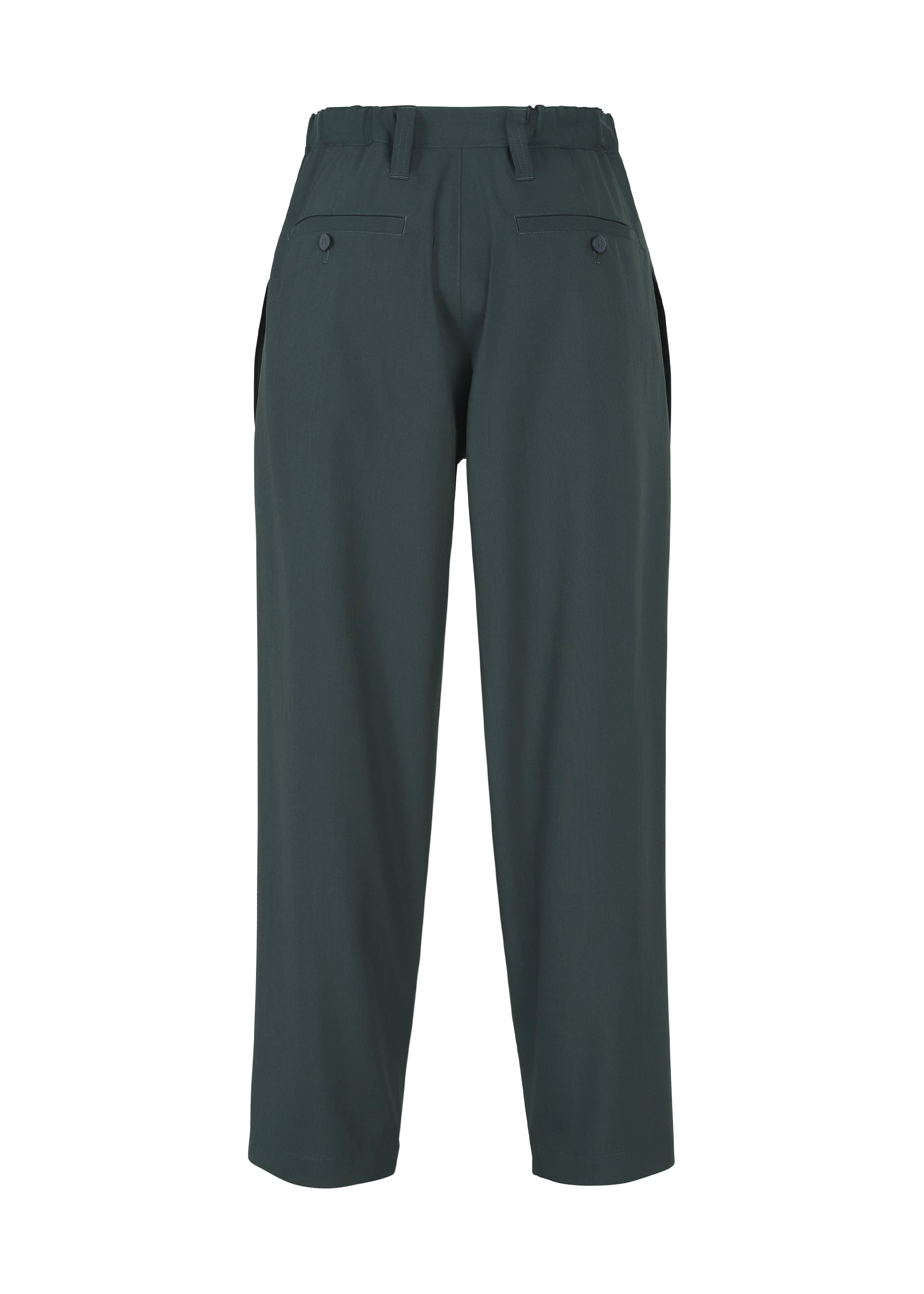 Zoomed view The IM MEN FLUENT pants in dark green feature a high waist, diagonal cut, belt loops, side and buttoned back pockets, and are made from breathable, wrinkle-resistant polyester. Shown against a white background.