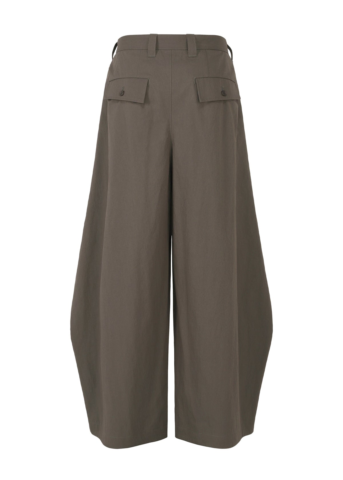 The OVERLAP culotte pants by IM MEN are wide-legged and high-waisted in olive green, crafted from a cotton-nylon blend with a natural texture. They feature two back flap pockets and belt loops, shown against a white background. view 3 of 8