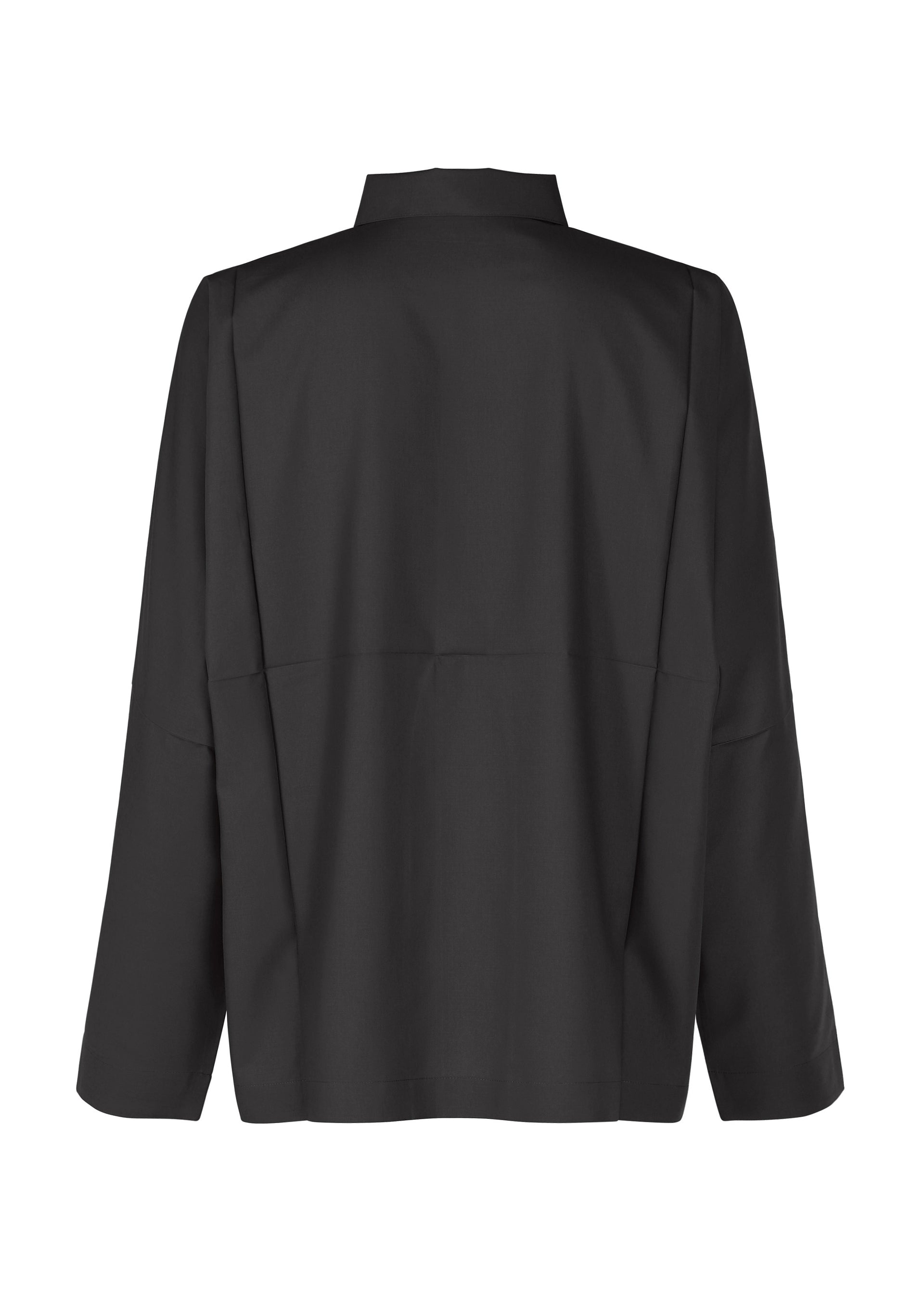 Zoomed view Back view of the IM MEN COMPACT SHIRT BLACK, a wrinkle-resistant, long-sleeved collared jacket with a straight hem and loose fit. Its minimalist design features clean lines without visible fastenings or embellishments.