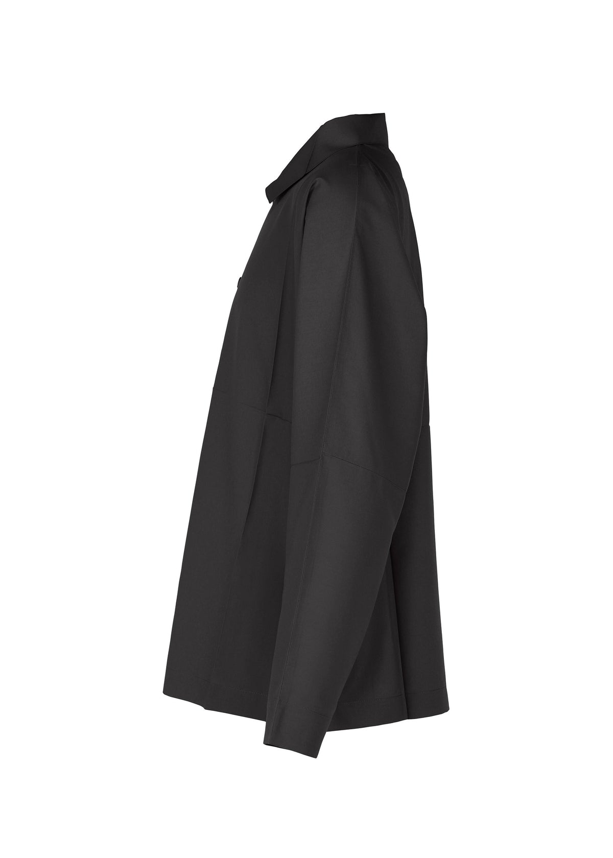 The IM MEN COMPACT SHIRT BLACK is a loose-fit, wrinkle-resistant long-sleeve with a collared neck, shown from the side against a white background. It features a structured silhouette in classic black. view 3 of 11