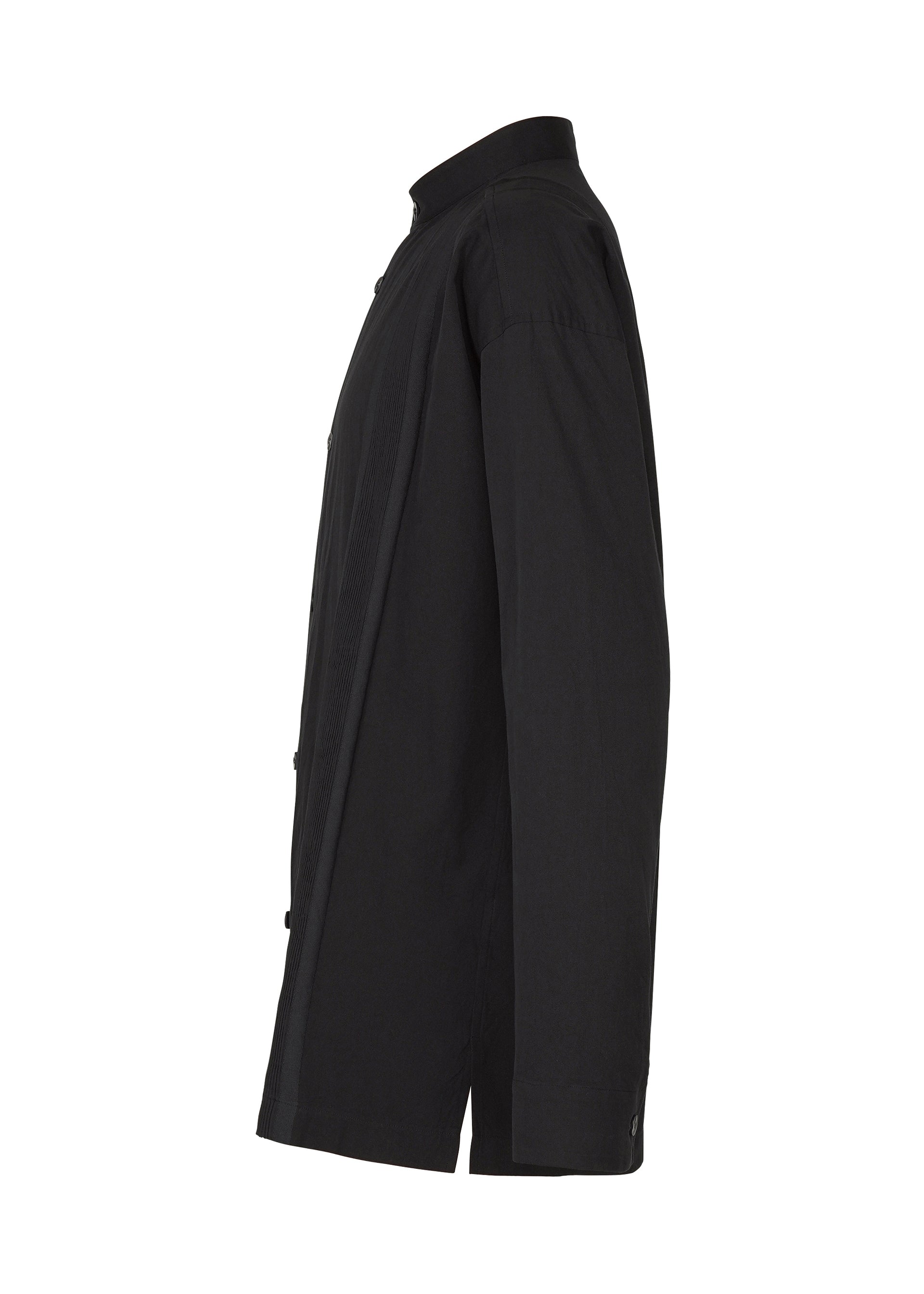 Zoomed view The CLAY SHIRT by IM MEN is shown from the side, featuring a straight cut, rib knit collar, and plain design in black soft cotton with long sleeves and button-up closure.