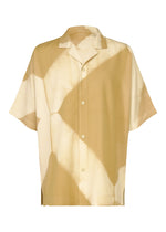 The ITAJIME SHIRT by IM MEN is a short-sleeved button-up featuring a relaxed fit and notched collar, designed with a beige and cream abstract geometric pattern inspired by the traditional Itajime Shibori dyeing technique. - LIGHT BROWN （no.42）