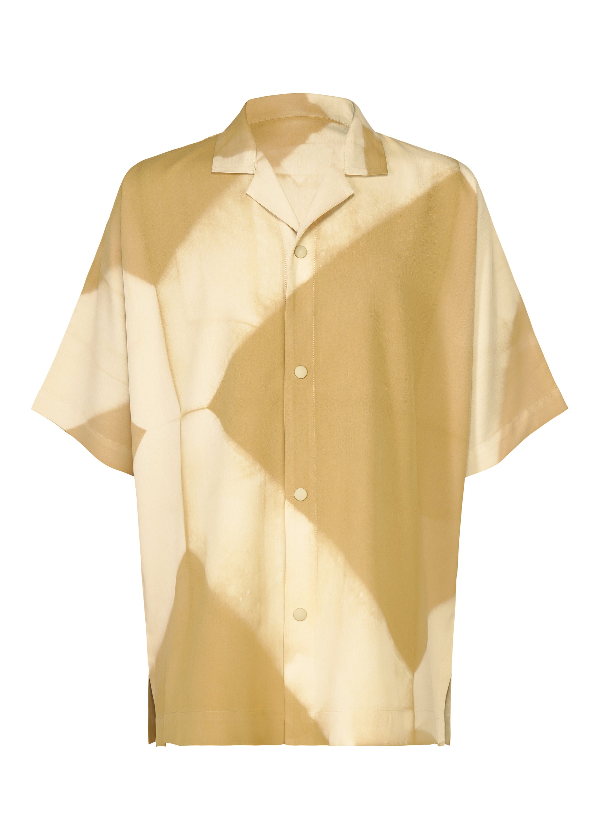 Zoomed view The ITAJIME SHIRT by IM MEN is a short-sleeved button-up featuring a relaxed fit and notched collar, designed with a beige and cream abstract geometric pattern inspired by the traditional Itajime Shibori dyeing technique. - LIGHT BROWN （no.42）