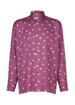 Introducing the MERRY SATIN SHIRT from IM MEN—a long-sleeve, button-up shirt crafted in a lustrous magenta satin and accented with a stand-up collar. This elevated take on the necktie print features an all-over scattered pattern of small white and beige geometric shapes, debuting as part of the IM MEN Autumn Winter 2026/27 collection. - PURPLE （no.81）