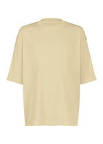 IM MEN CREPE TUCK JERSEY oversized t-shirt in beige, featuring short sleeves and a crew neck, displayed against a plain white background. Made from quick-drying jersey fabric, this shirt offers a minimalist design with no visible logos, patterns, or buttons. - LIGHT BEIGE （no.40）