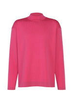 The MONO-MILANO pullover sweater by IM MEN is a vibrant pink, long-sleeve Milano ribbed design featuring a mock neck. Crafted from washable wool, it offers a plain, pattern-free look with a relaxed, loose fit for comfort and wrinkle resistance. - PINK （no.22）