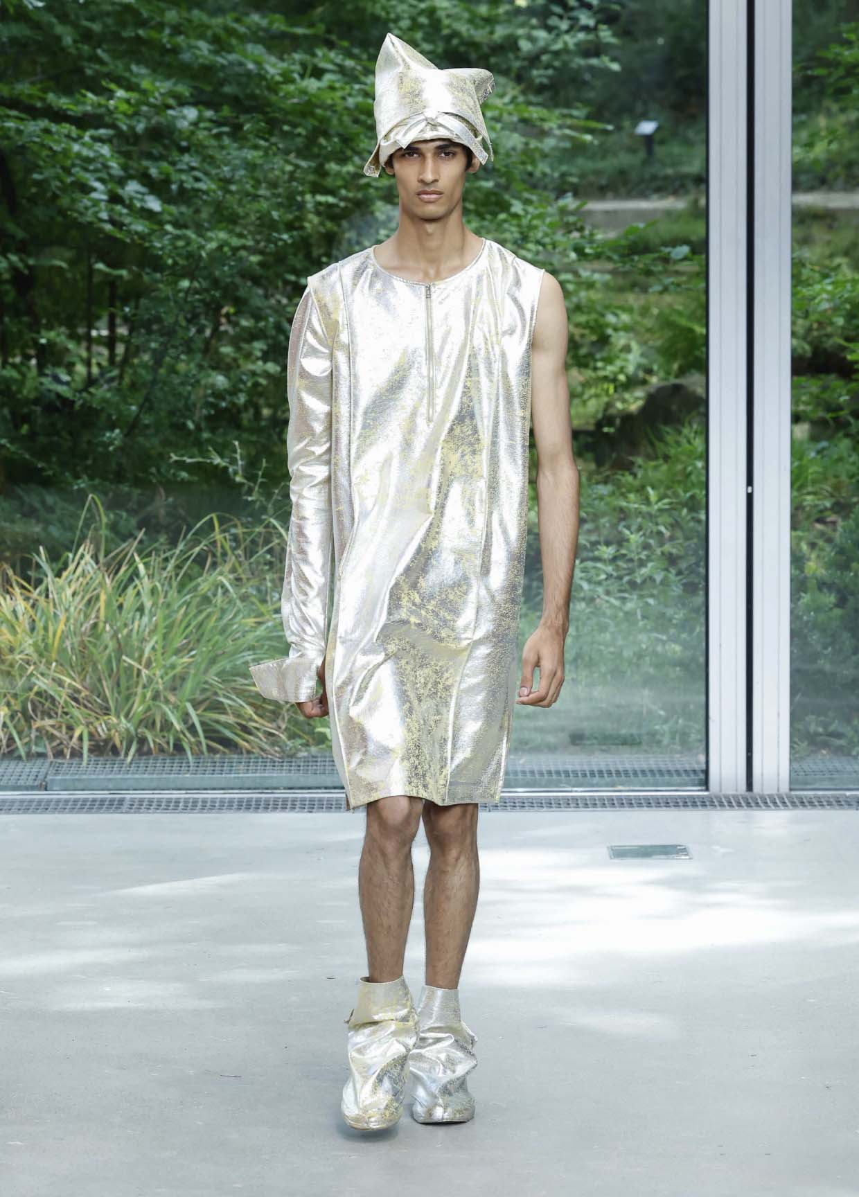 IM MEN COLLECTION SPRING SUMMER 2026 RUNWAY LOOKS – ISSEY MIYAKE