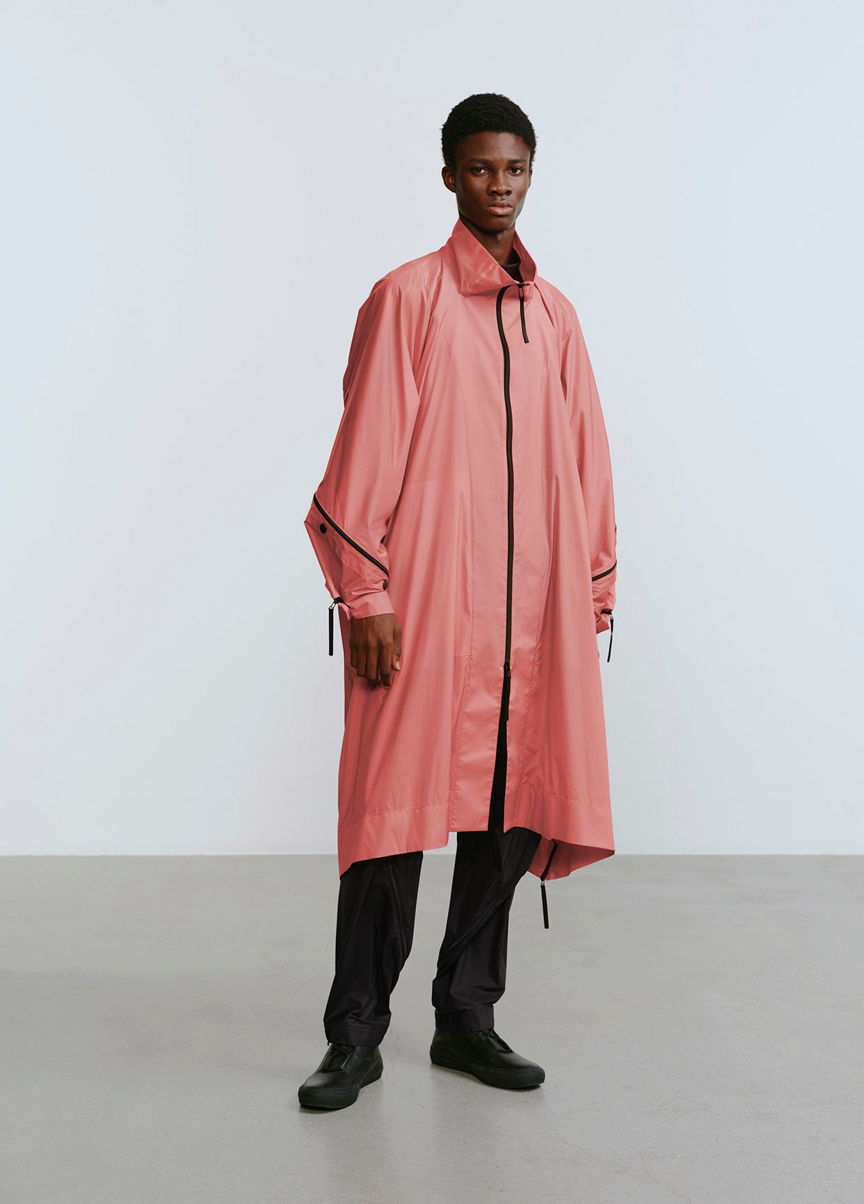 アイテムのご紹介「SWING」 – isseymiyake.com