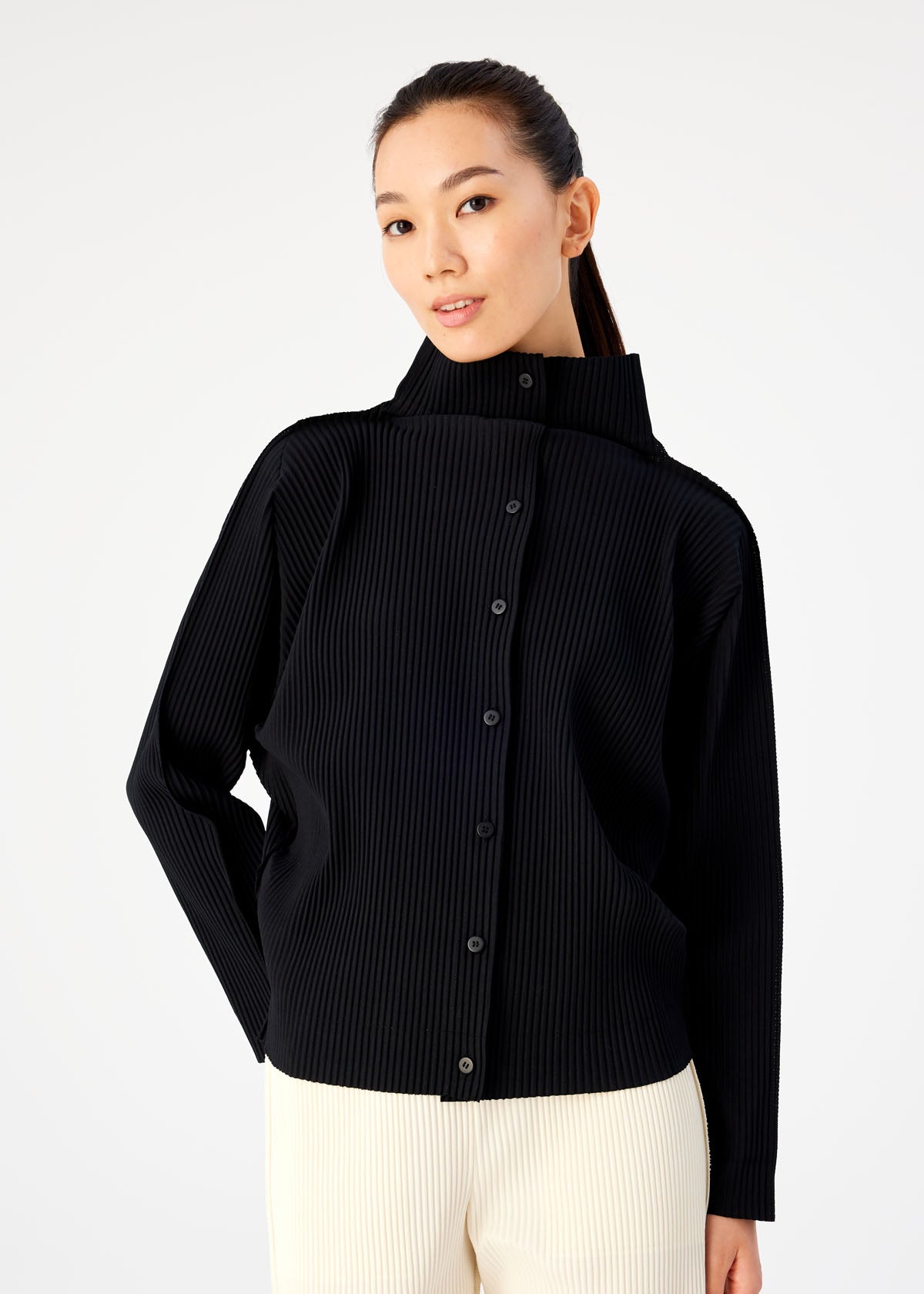 FINE KNIT PLEATS BLACK CARDIGAN