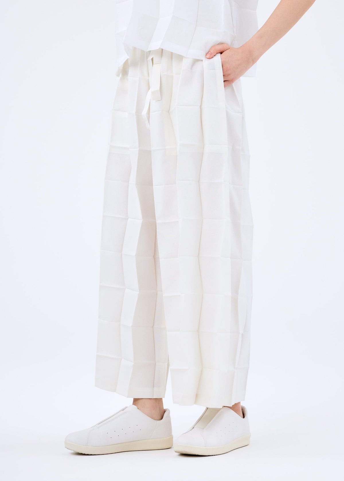 DICE PLEATS BOTTOM