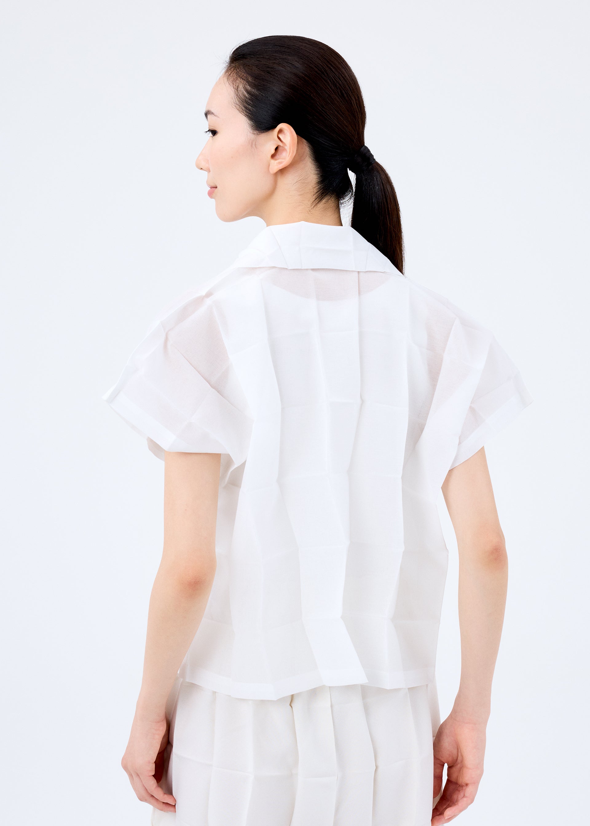 DICE PLEATS SHIRT
