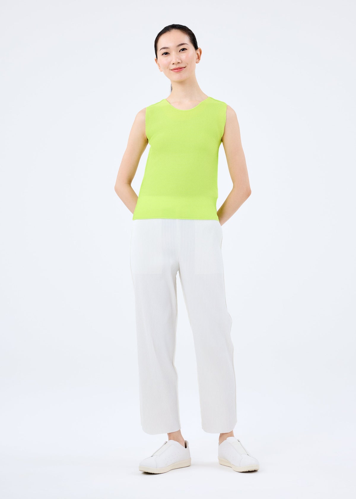 CLOVER PLEATS