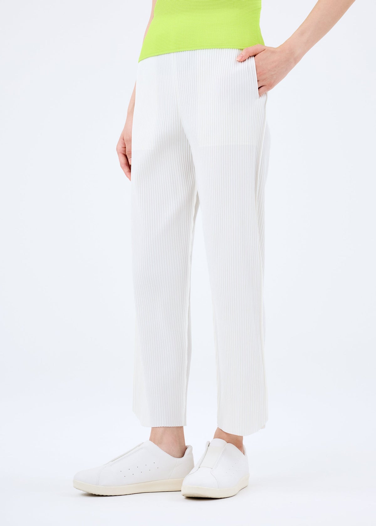 CLOVER PLEATS
