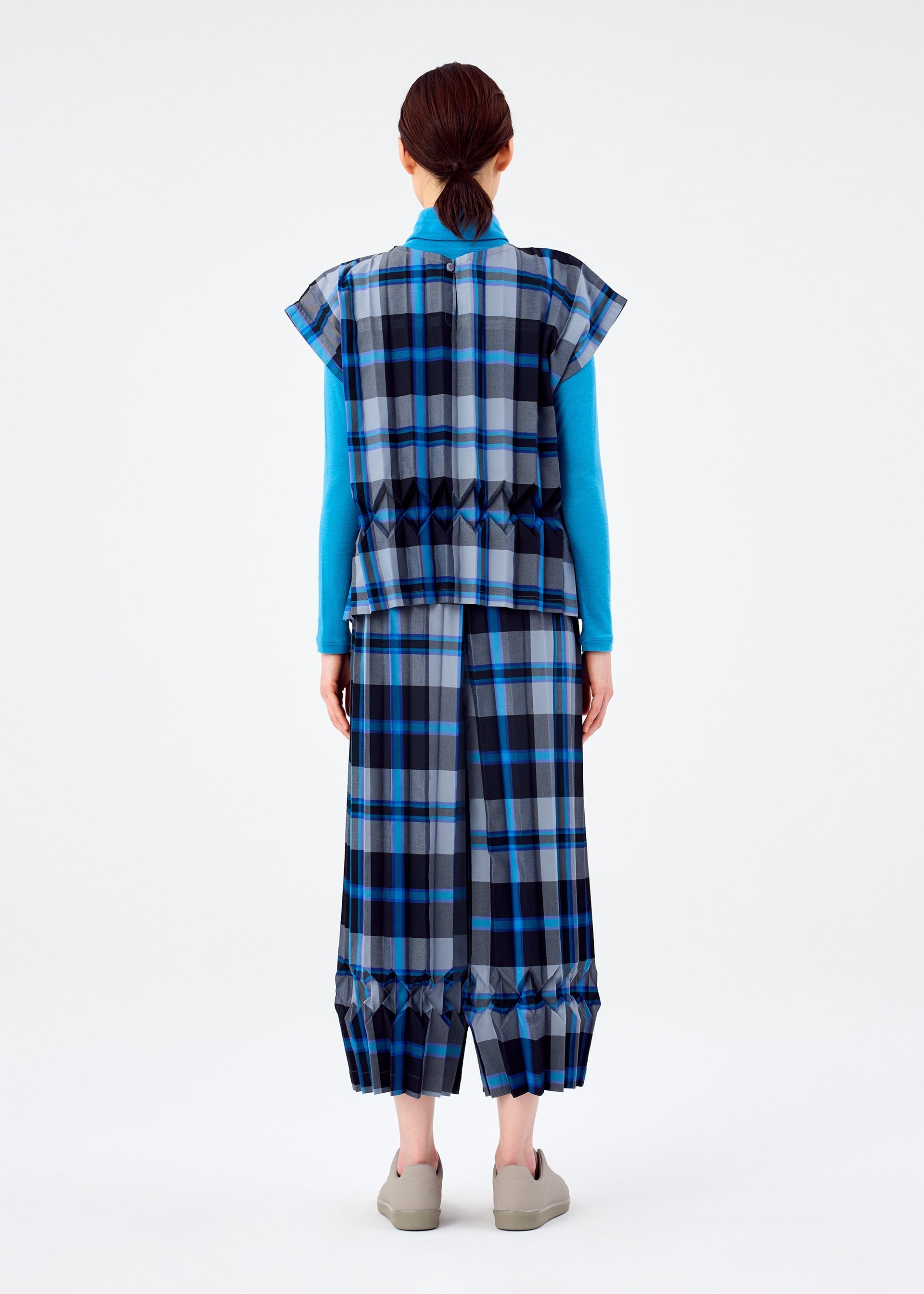 Zoomed view TARTAN CHECK PLEATS