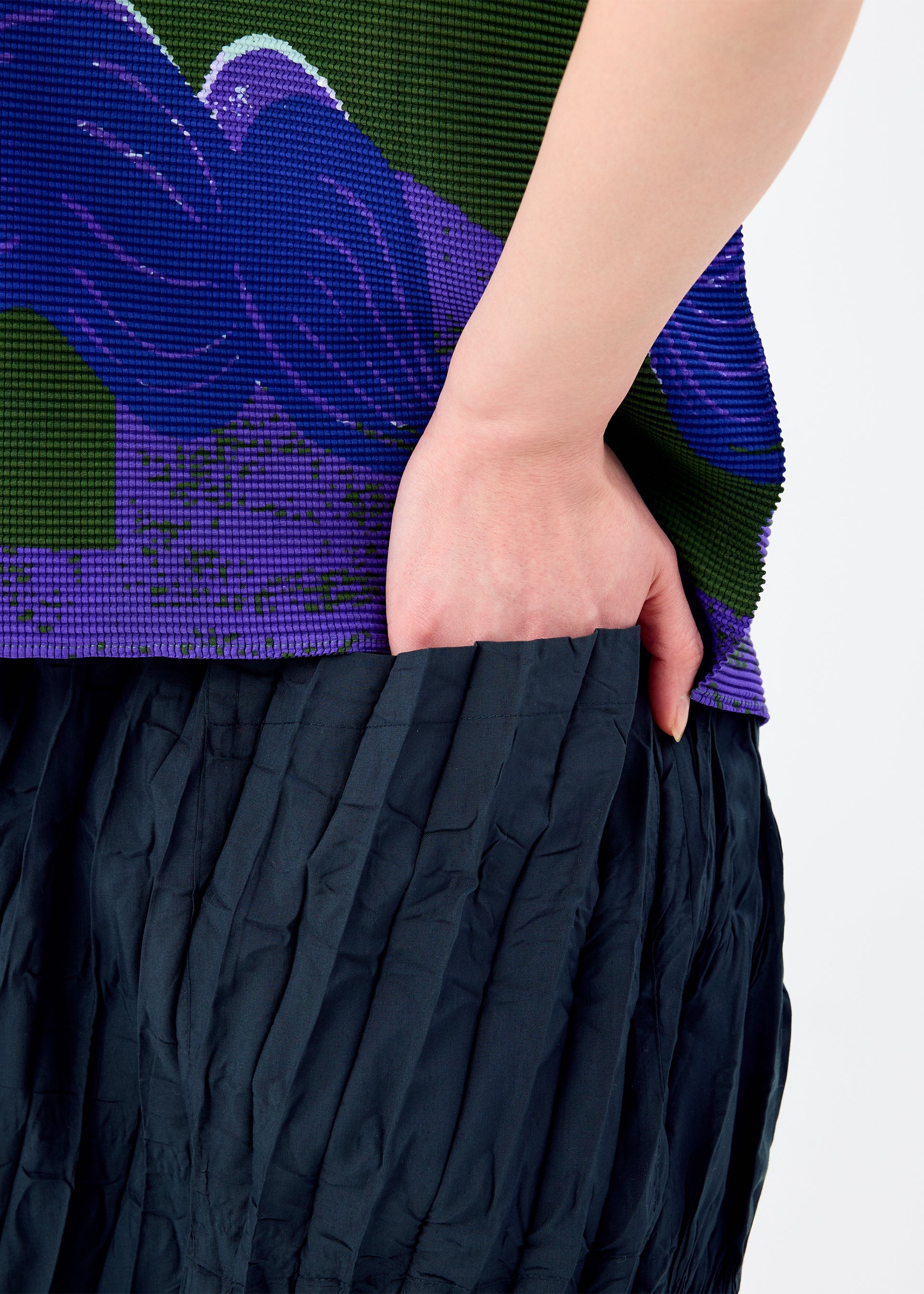 WHIPPED PLEATS BOTTOM