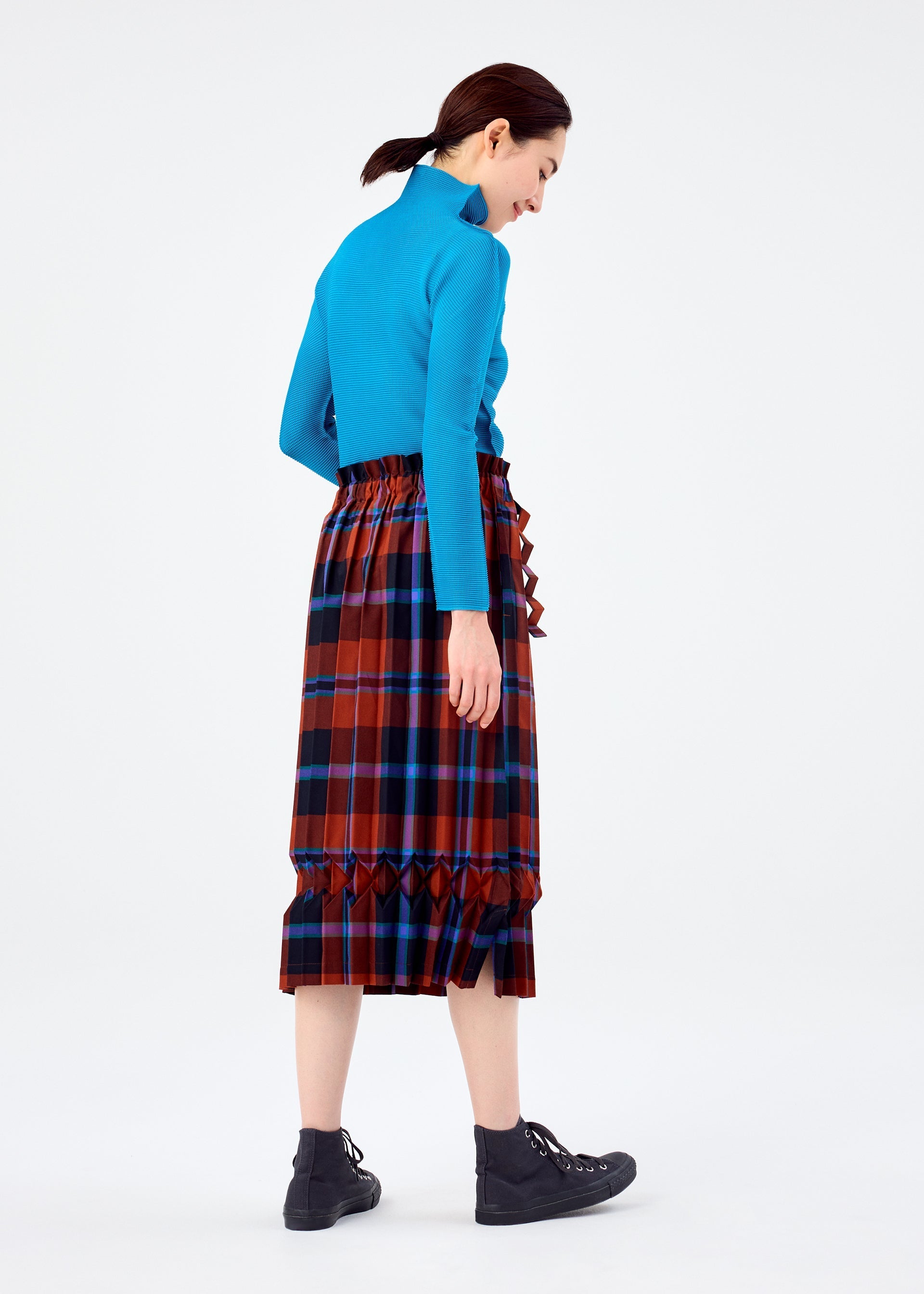 ISSEY MIYAKE イッセイミヤケ　スカート　巻きフレア　L チェック TARTAN CHECK PLEATS – ISSEY MIYAKE ONLINE STORE