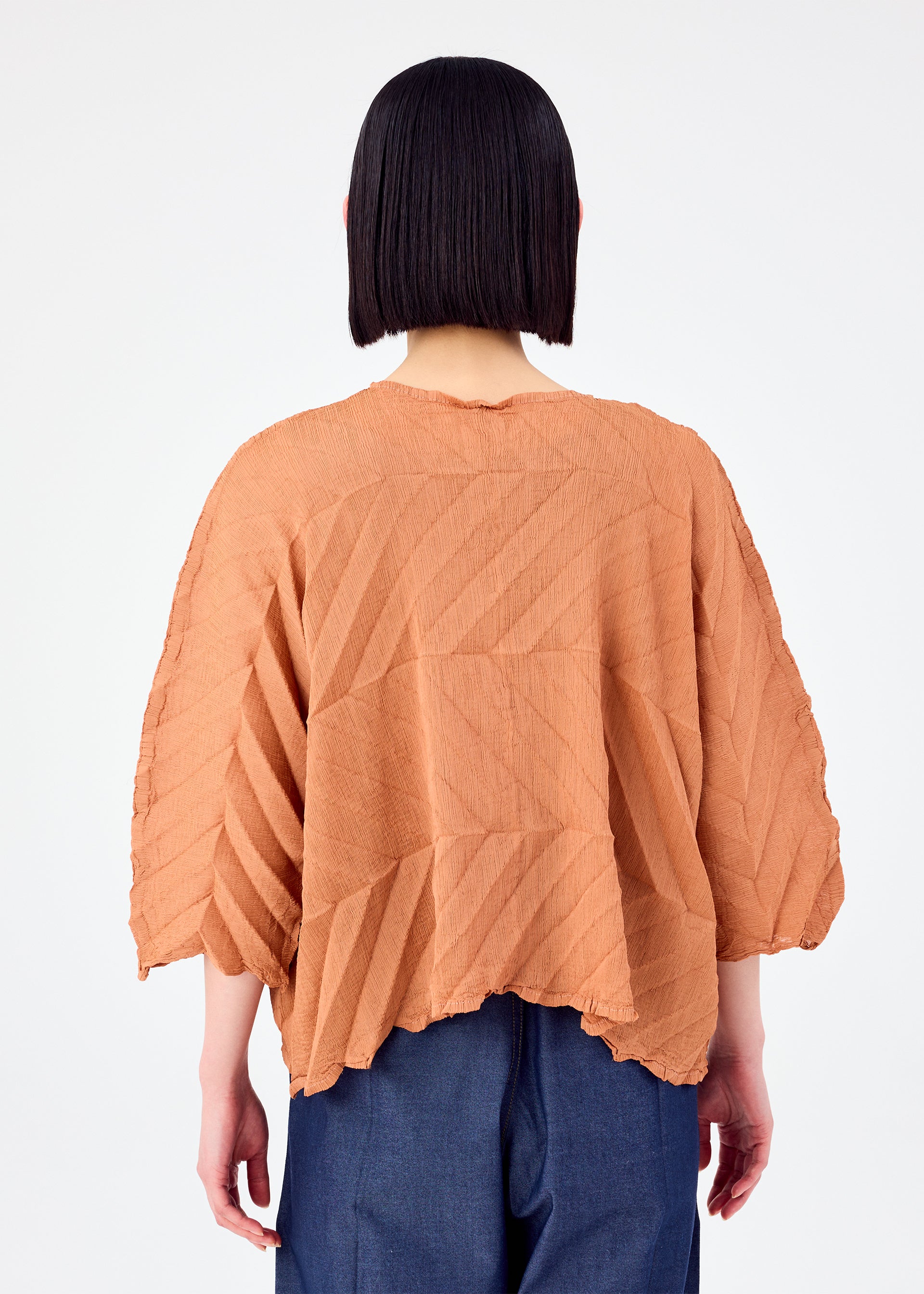 ZIG ZAG SEE-THROUGH CREPE – ISSEY MIYAKE ONLINE STORE